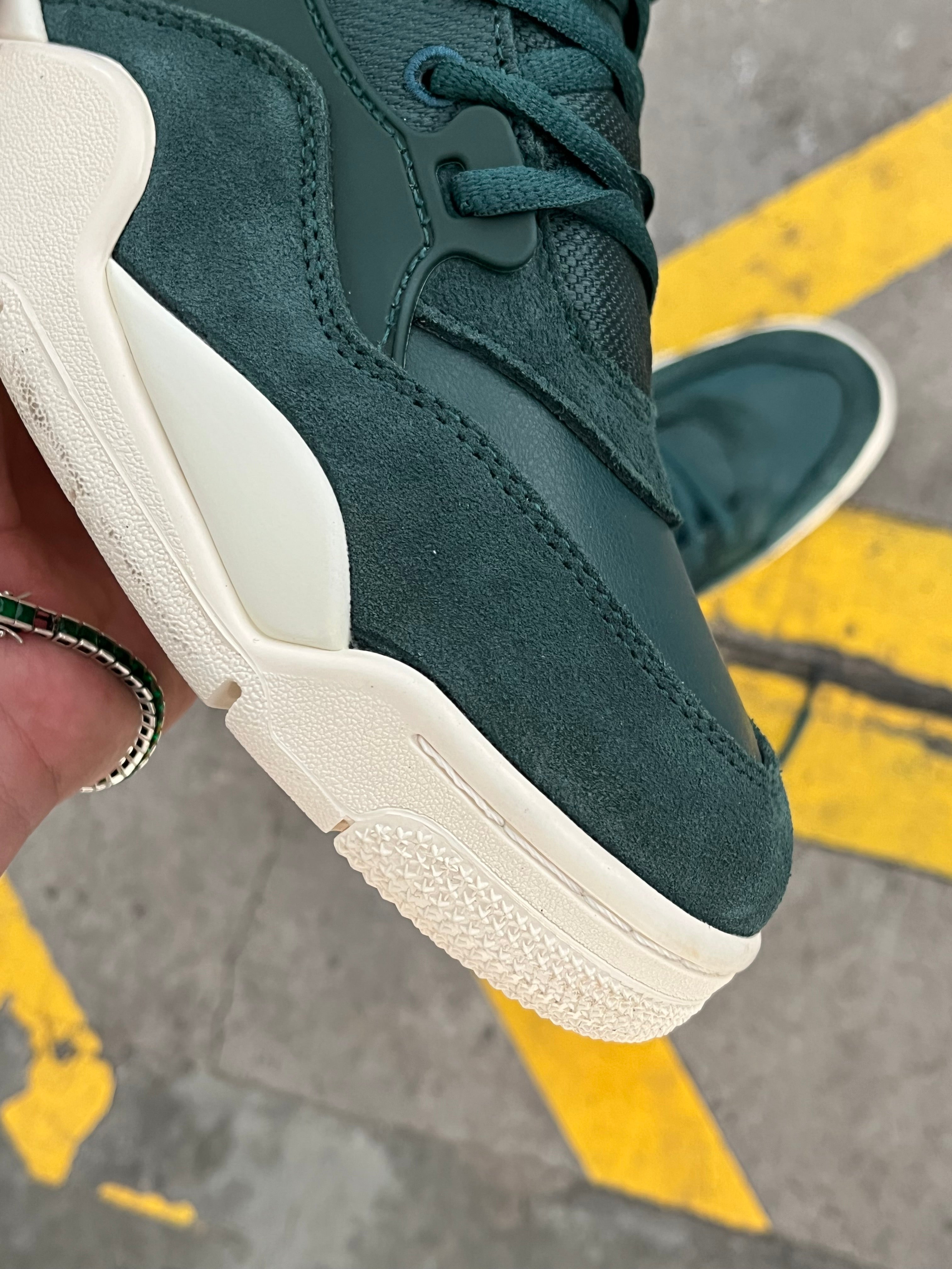Air Jordan Retro 4 RM