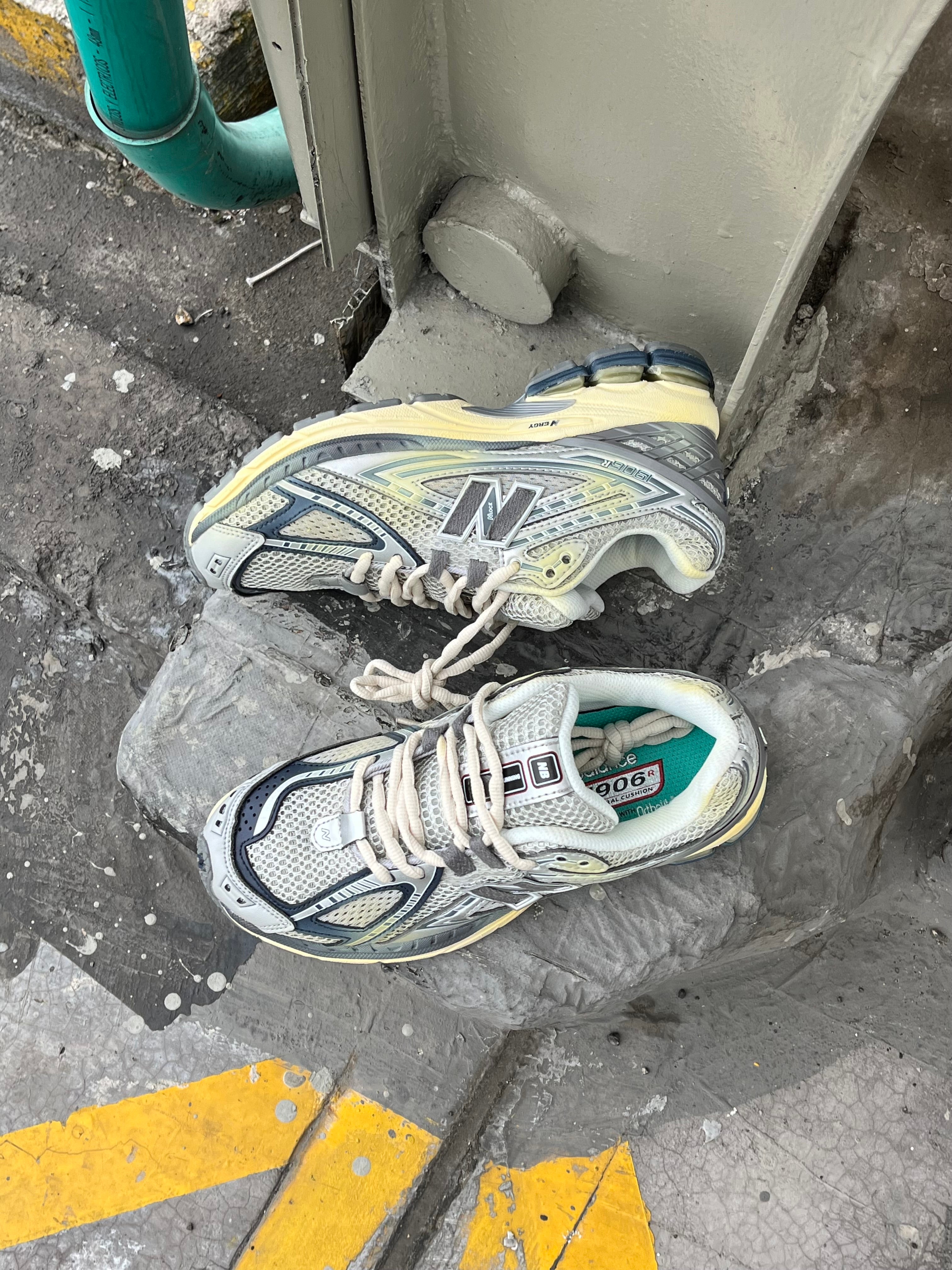 New Balance 1906R