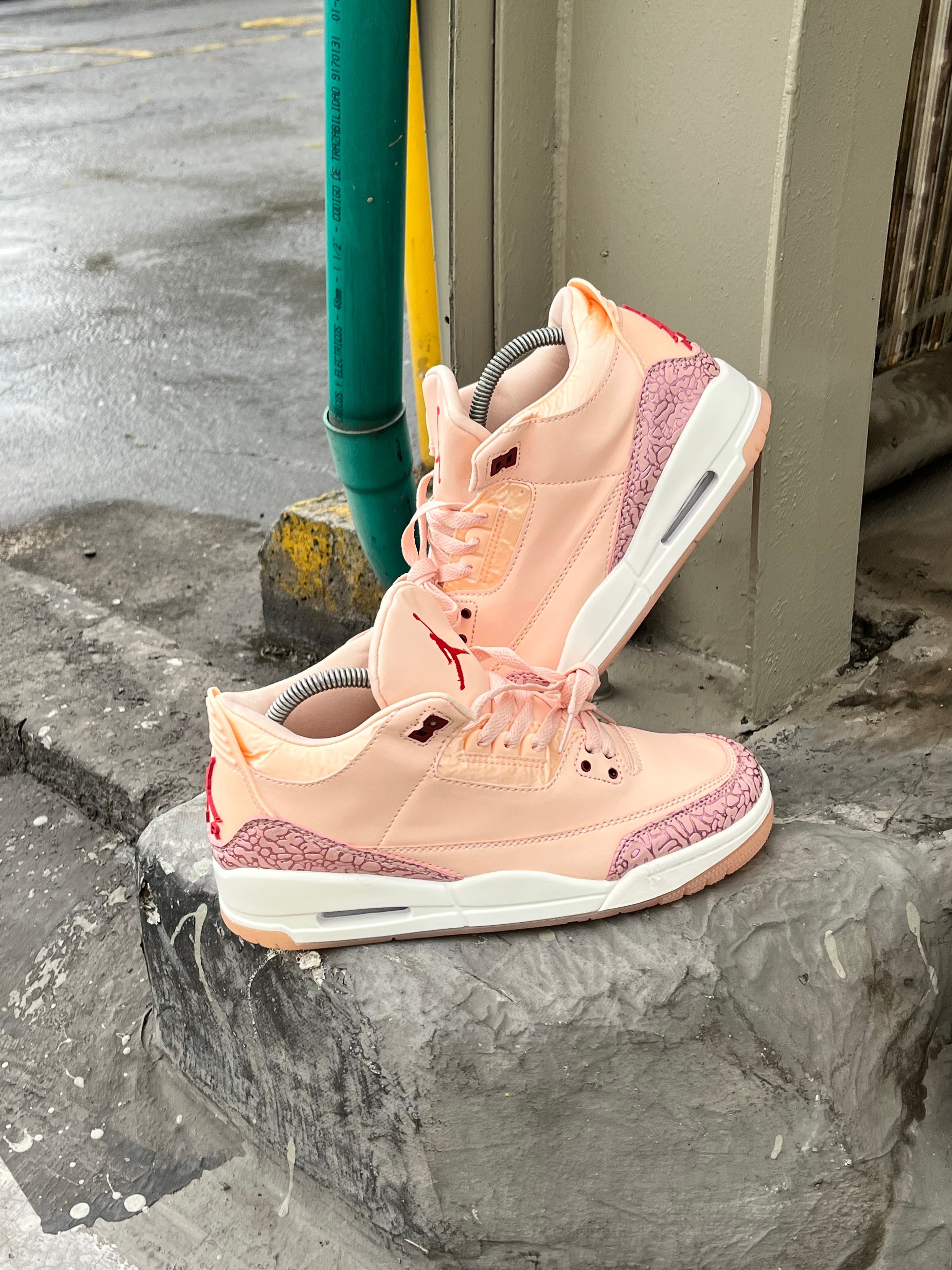 Air Jordan Retro 3 “Valentine’s Day”