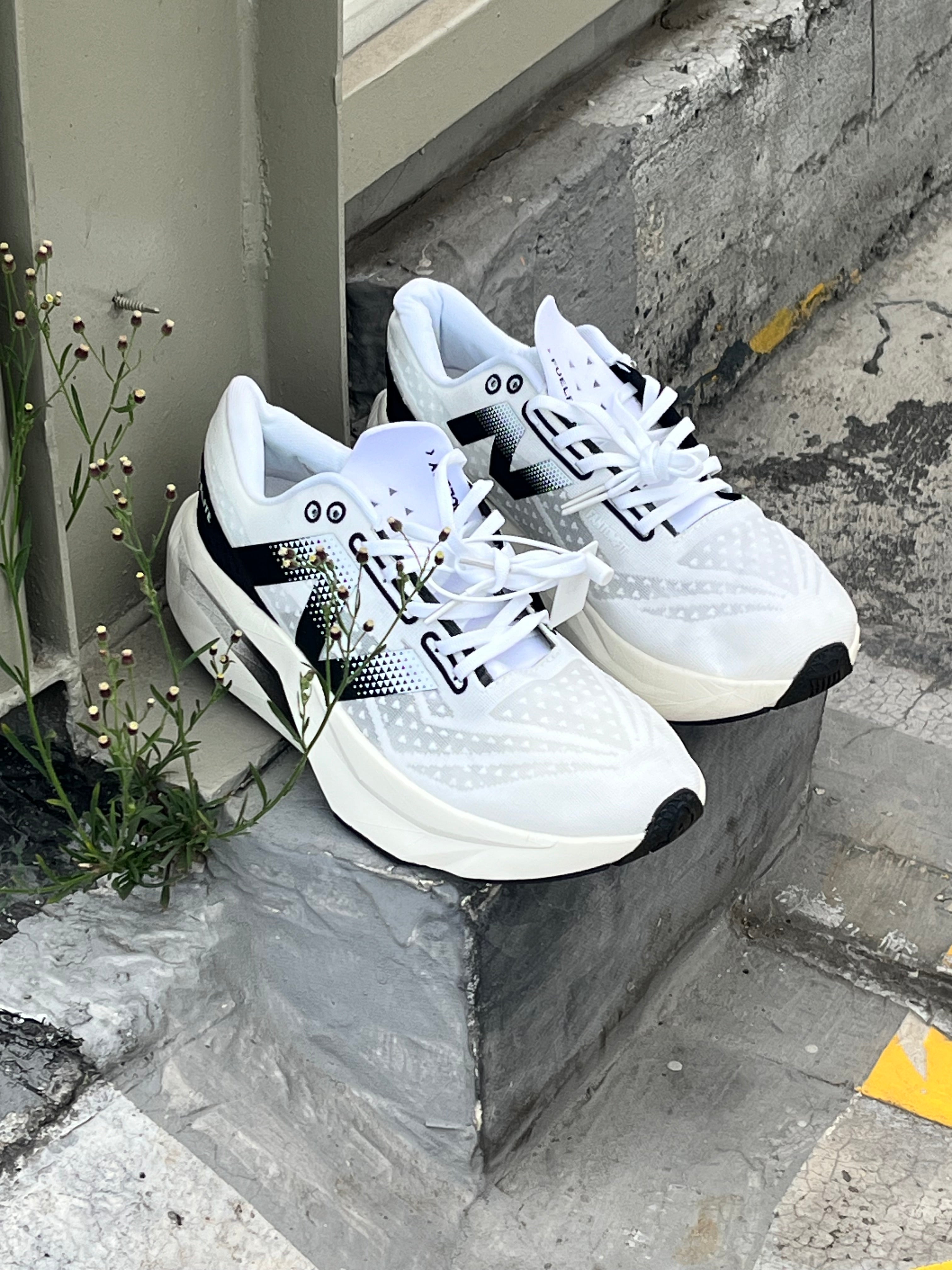 New Balance FuelCell SuperComp Elite v4