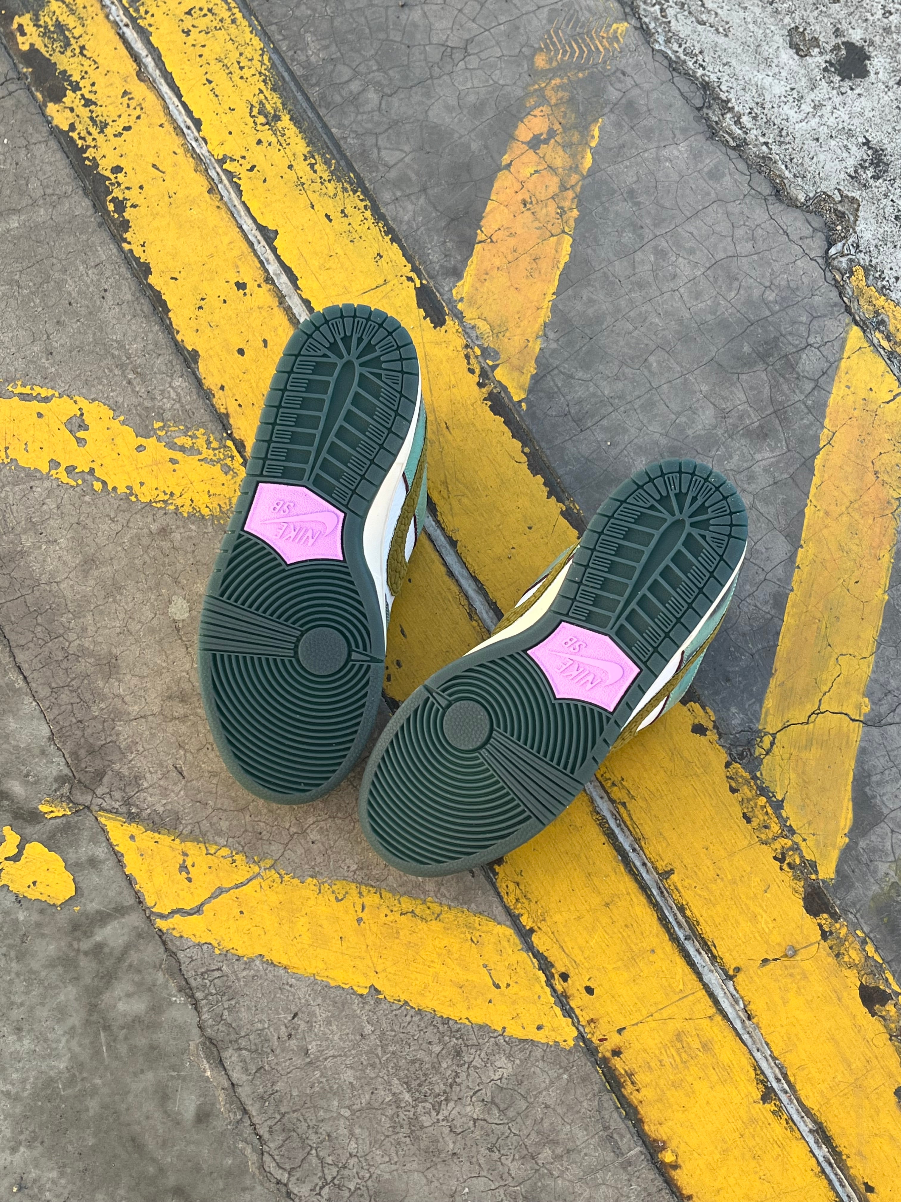 Nike SB Dunk Low Alexis Sablone Chameleon