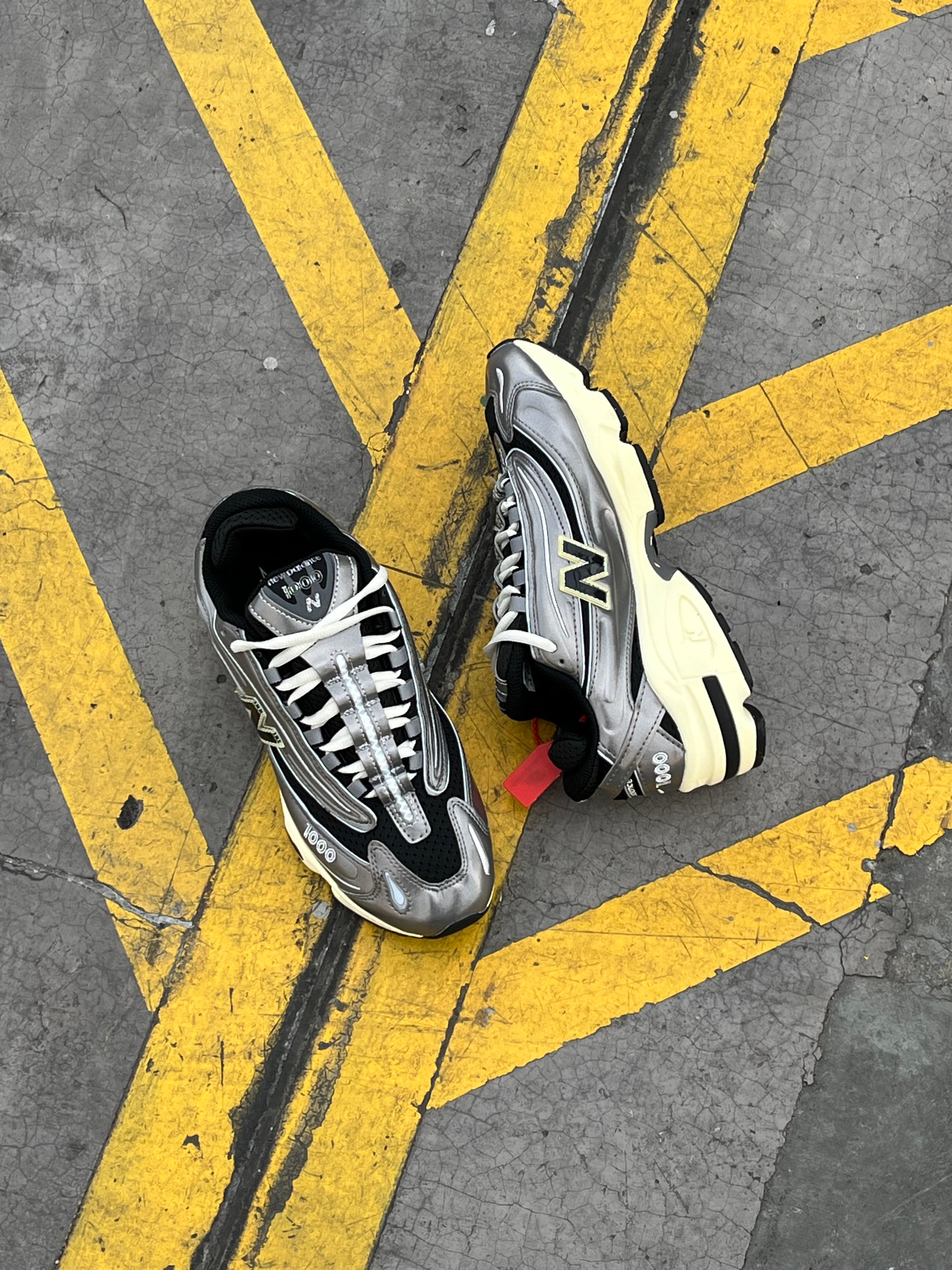 New Balance 1000 Silver Metallic