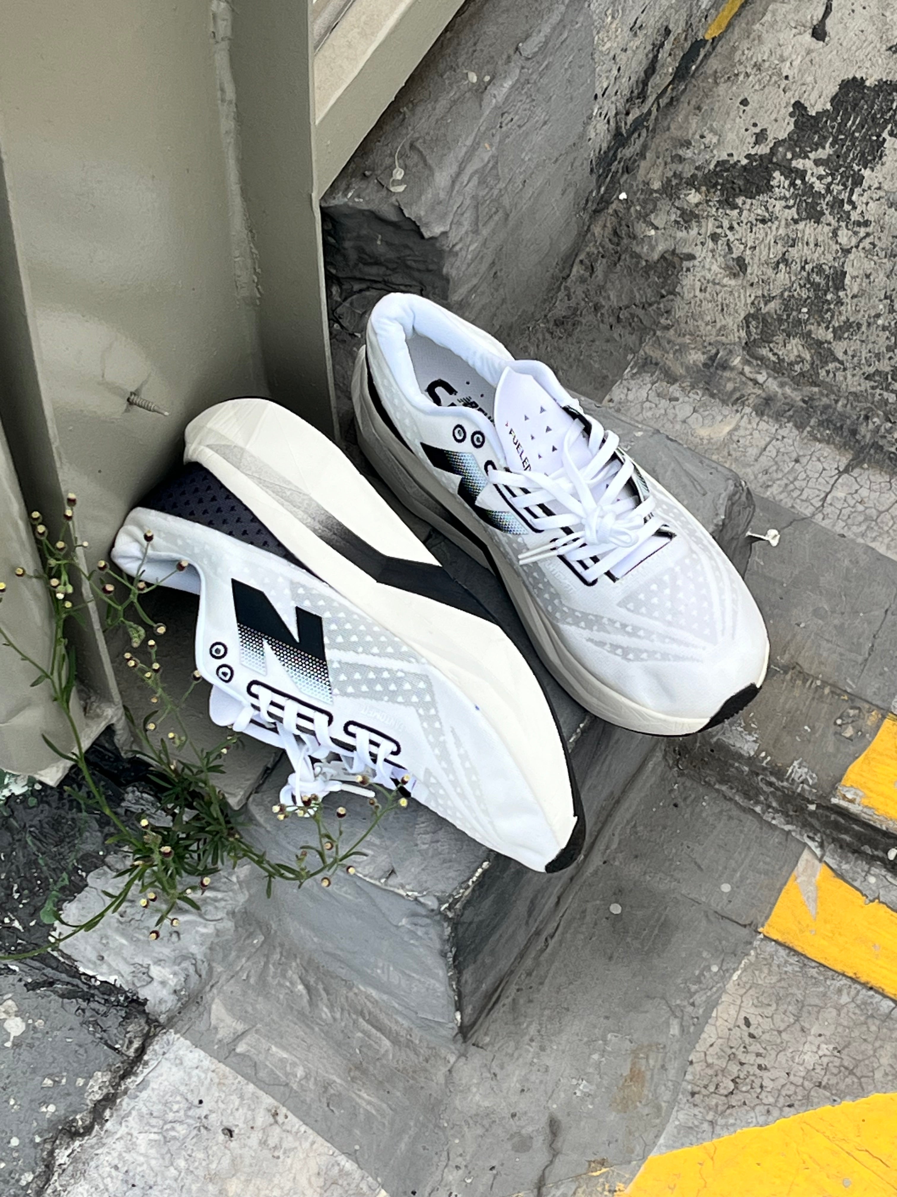 New Balance FuelCell SuperComp Elite v4
