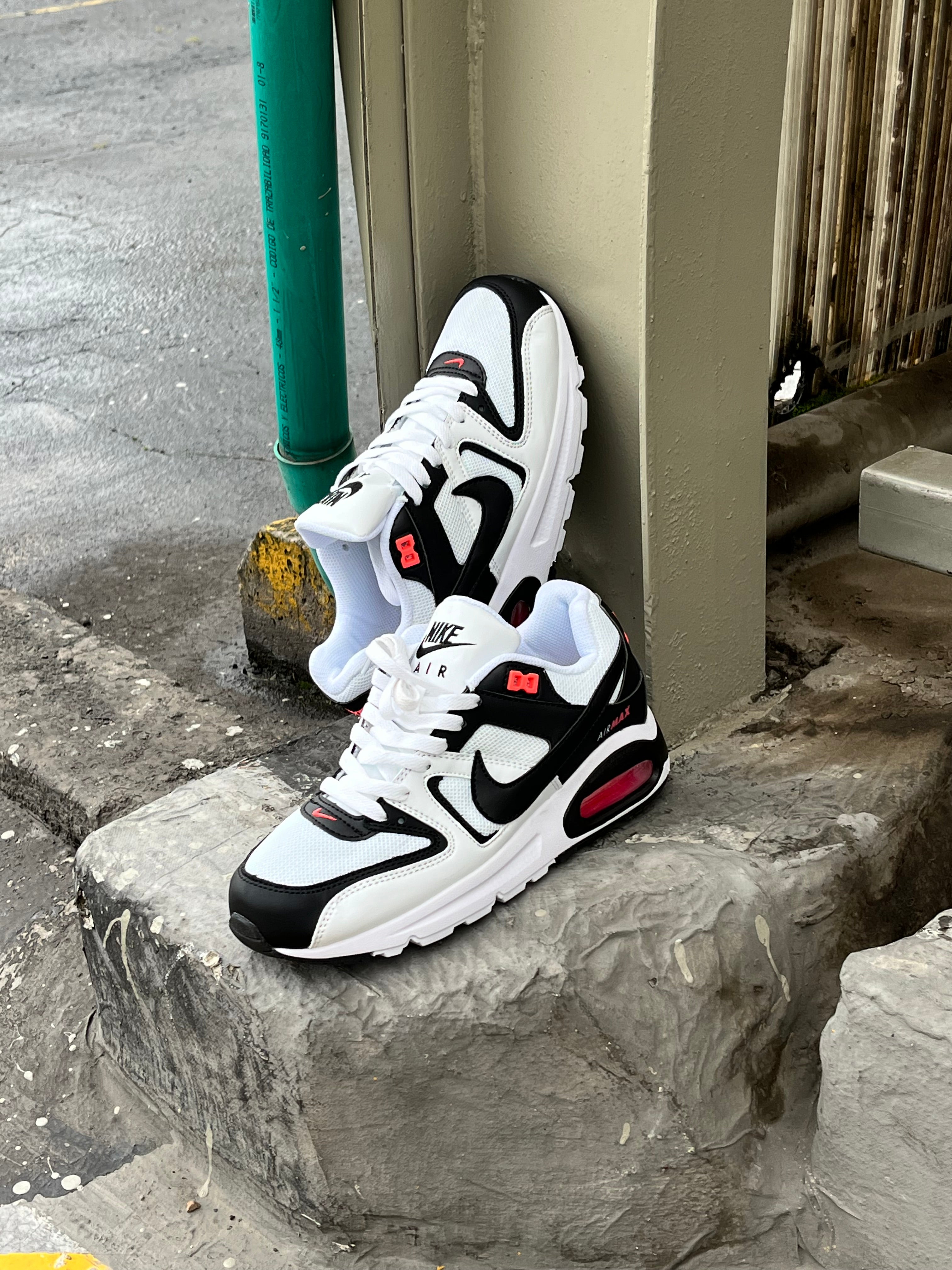 Nike Air Max Command