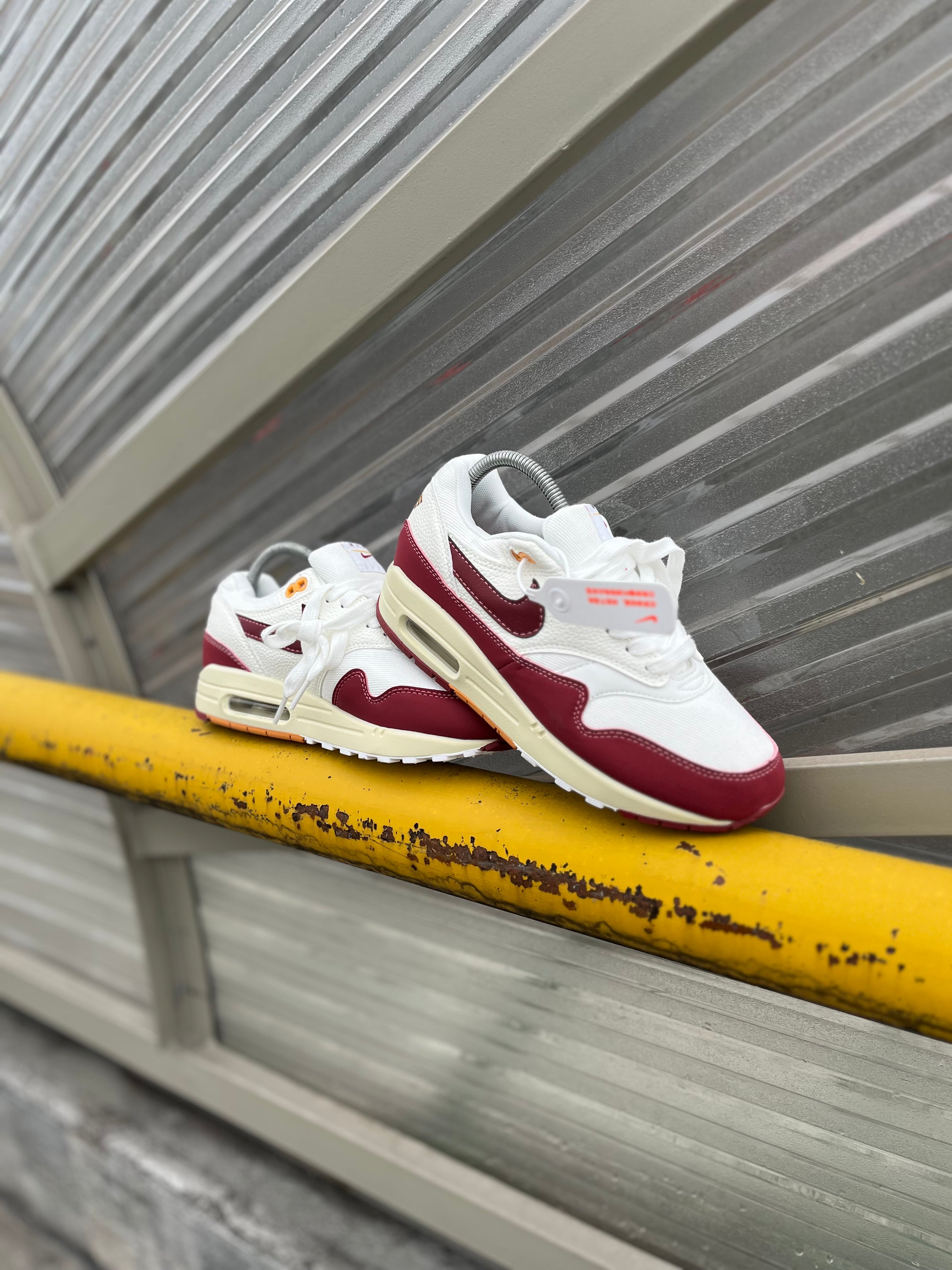 Nike Air Max 1 87’ Sail Team Red