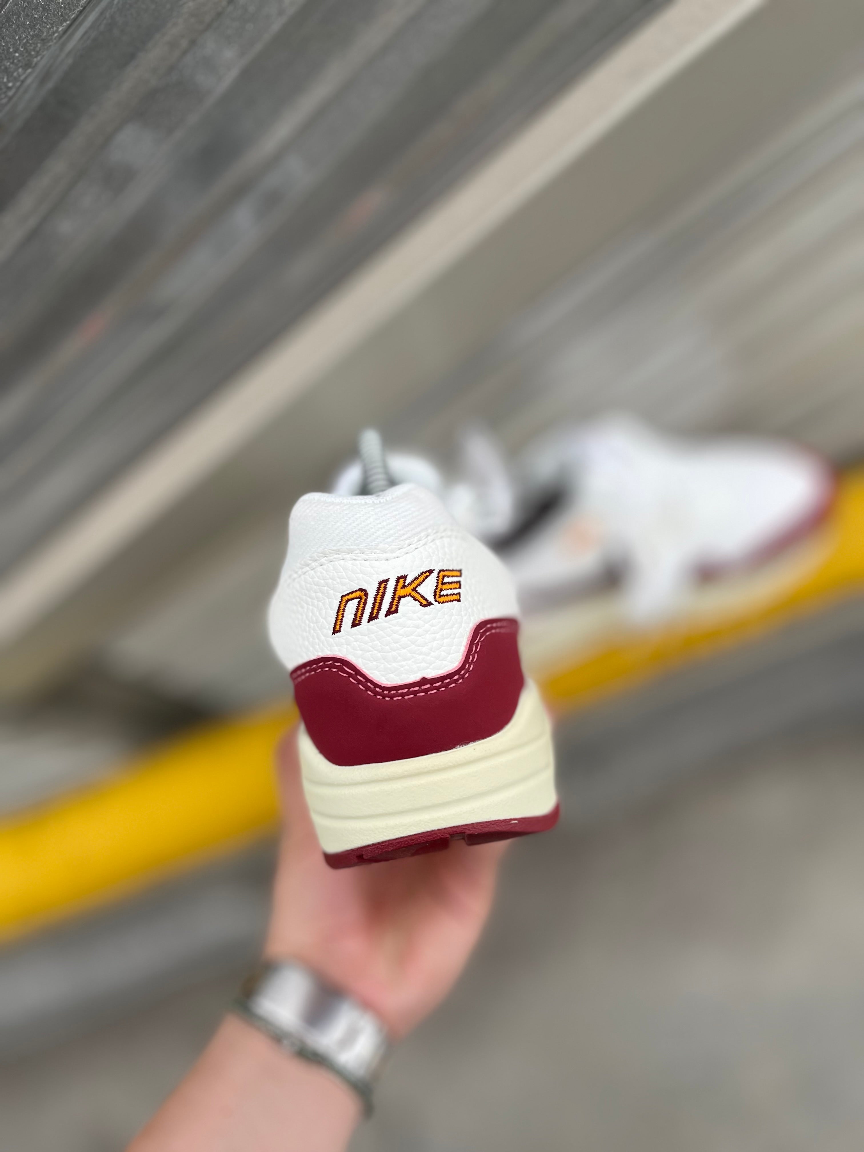 Nike Air Max 1 87’ Sail Team Red