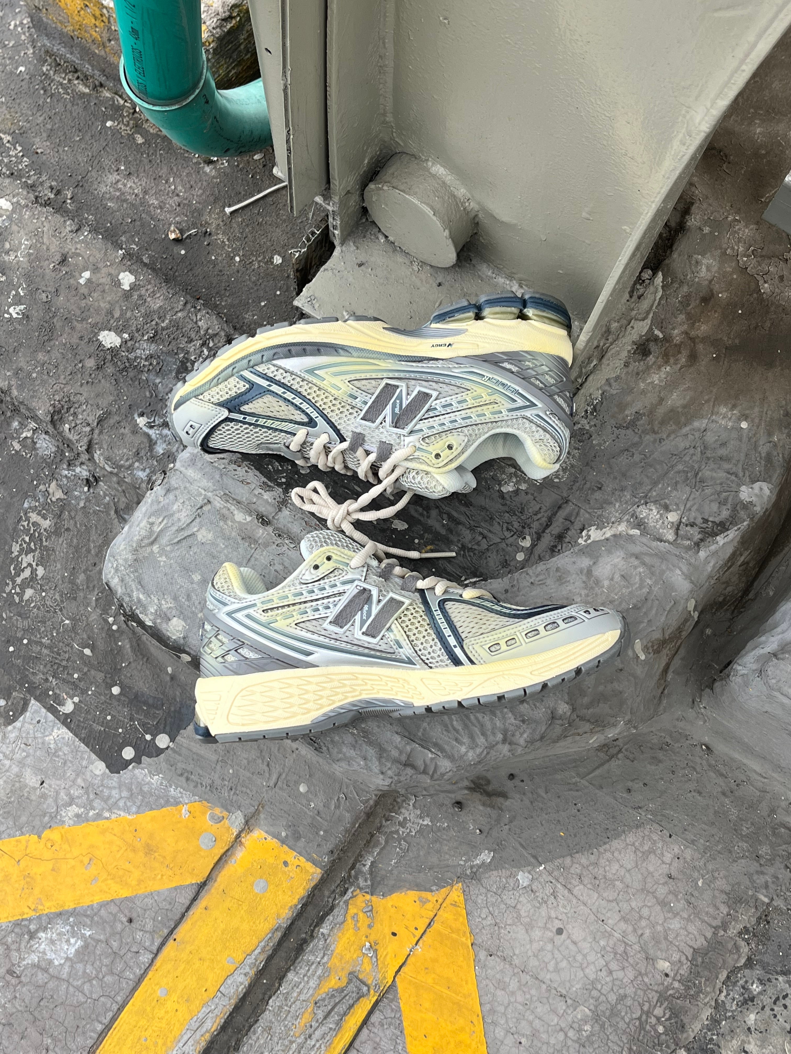 New Balance 1906R