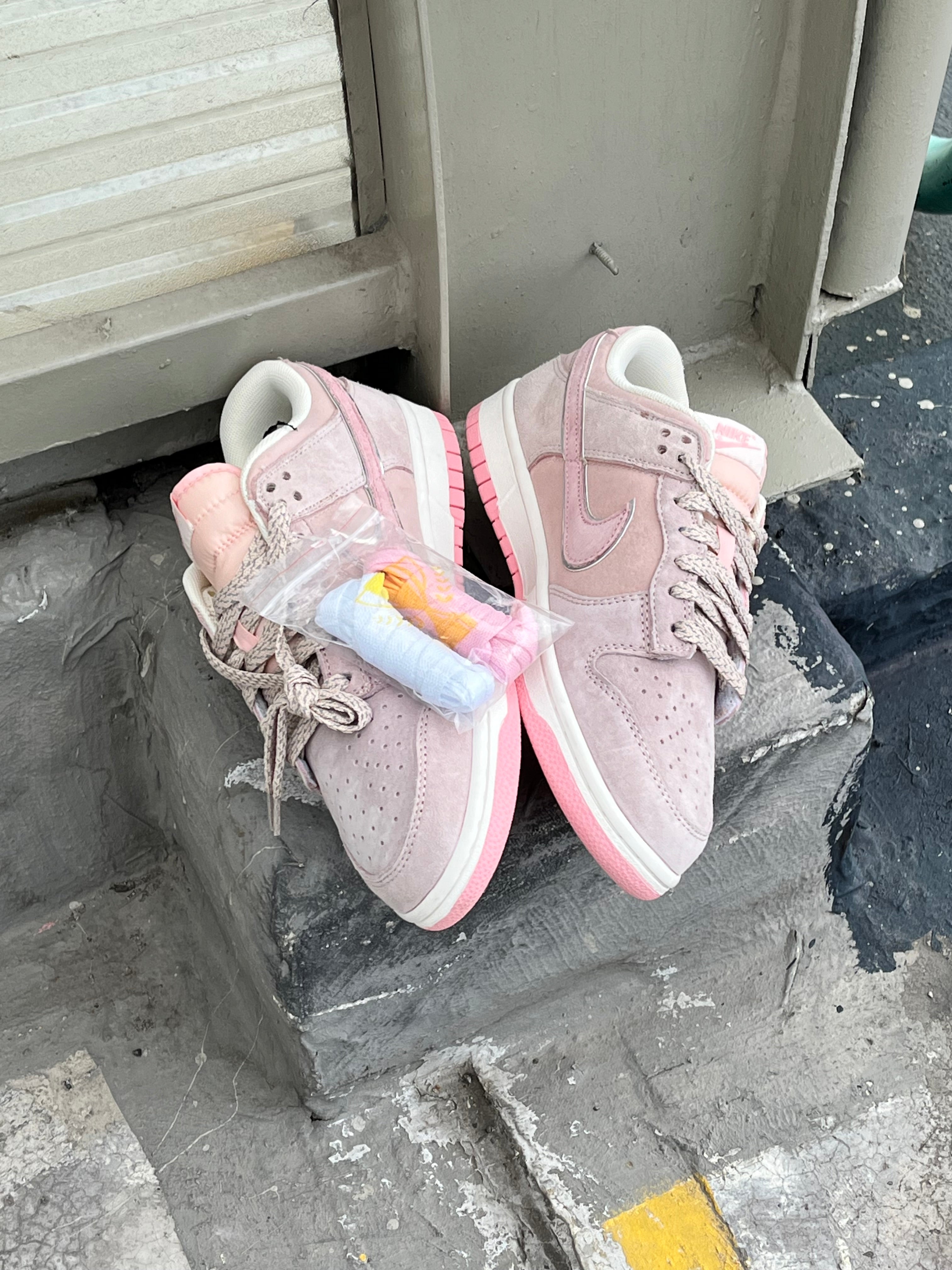Nike Dunk Low LX Pink Foam