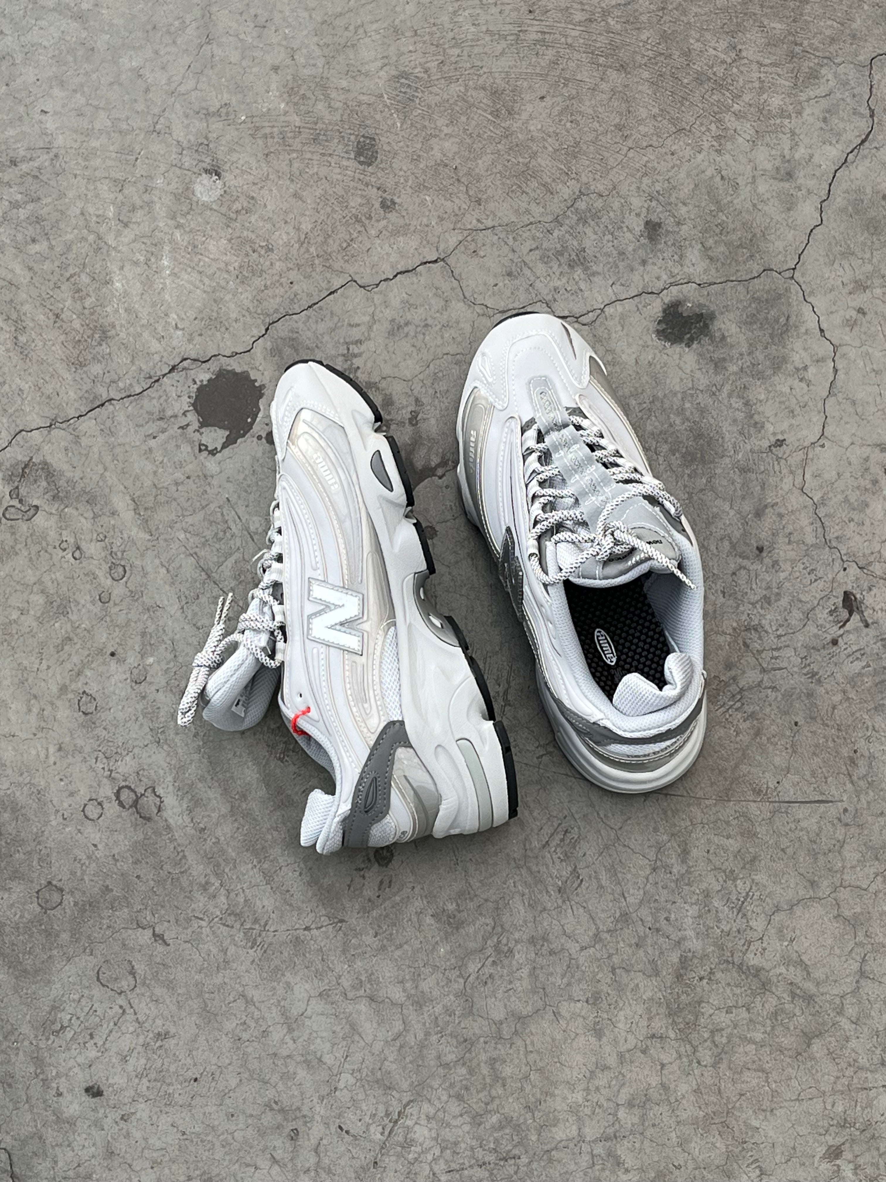 New Balance 1000