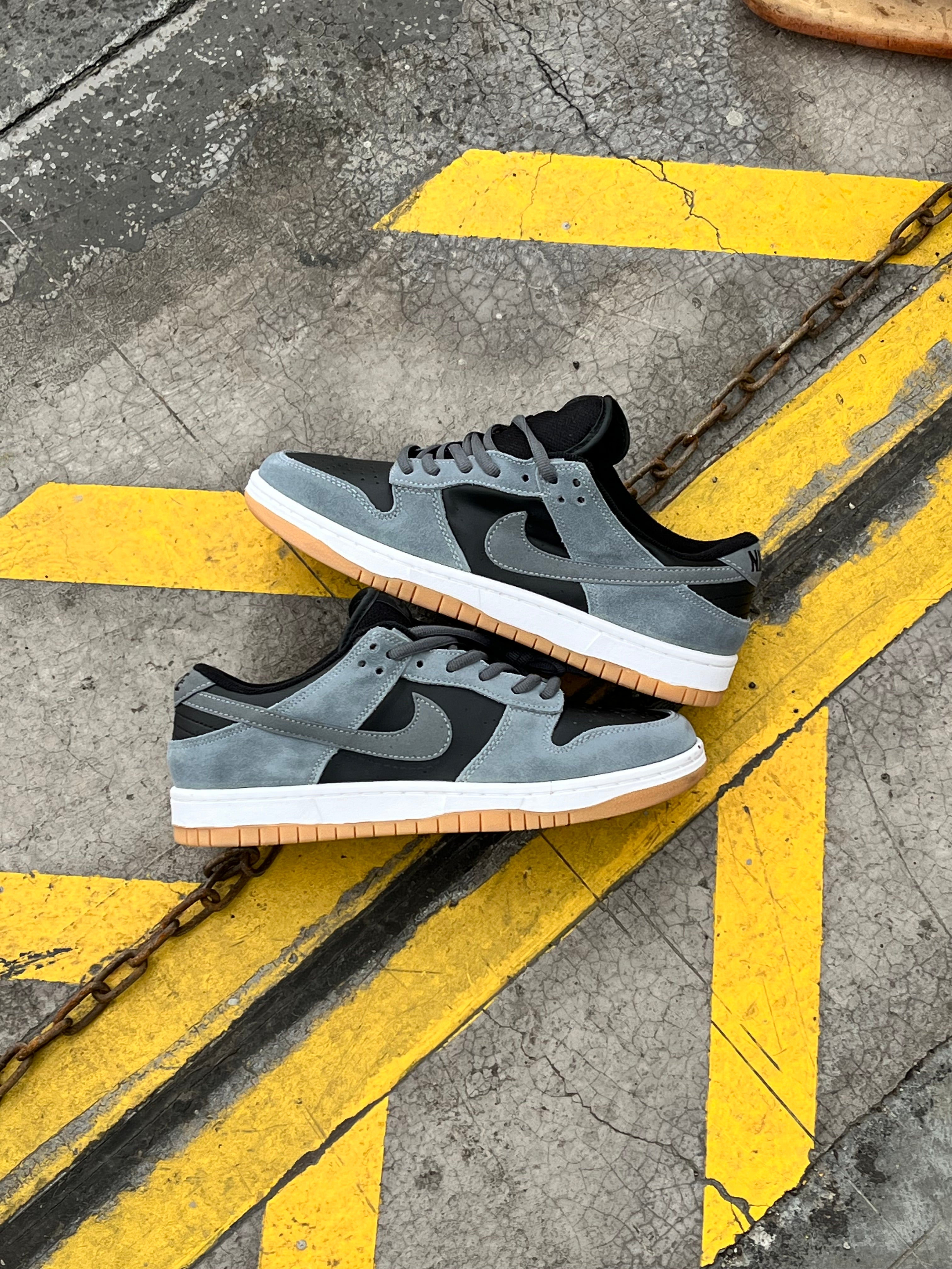 Nike Sb Dunk Low Dark Smoke Grey