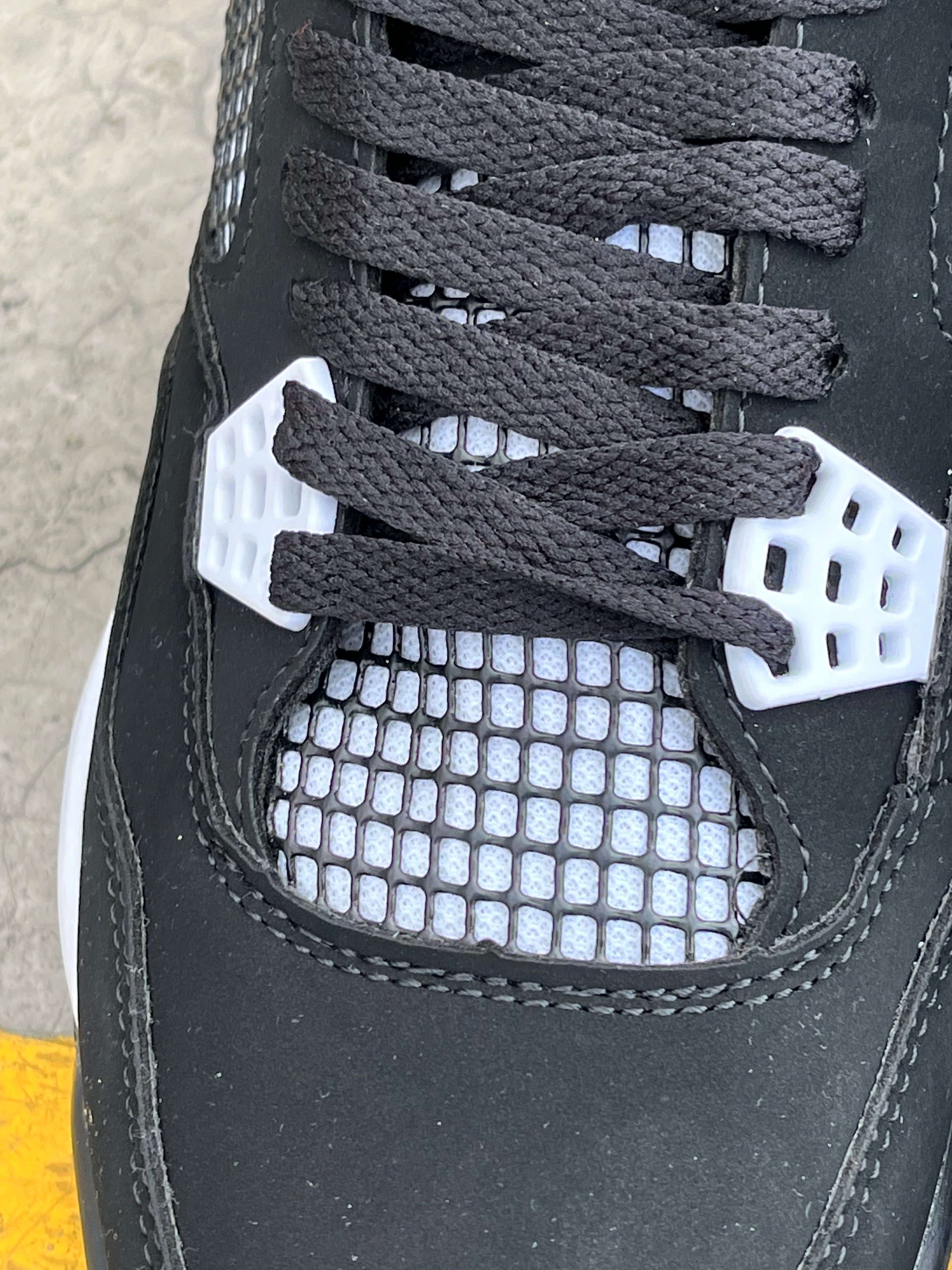 Air Jordan Retro 4 White Thunder