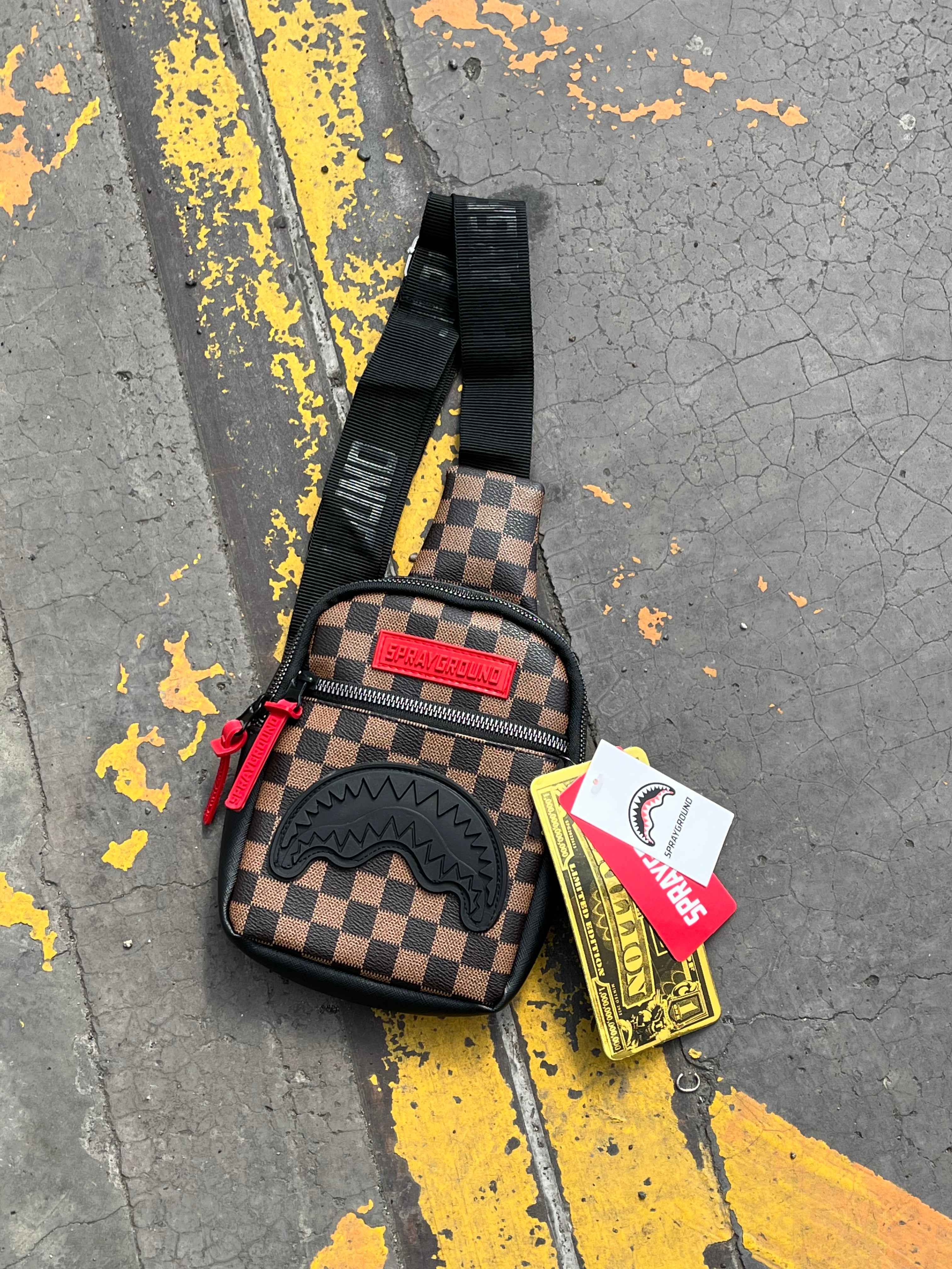 Carriel Sprayground