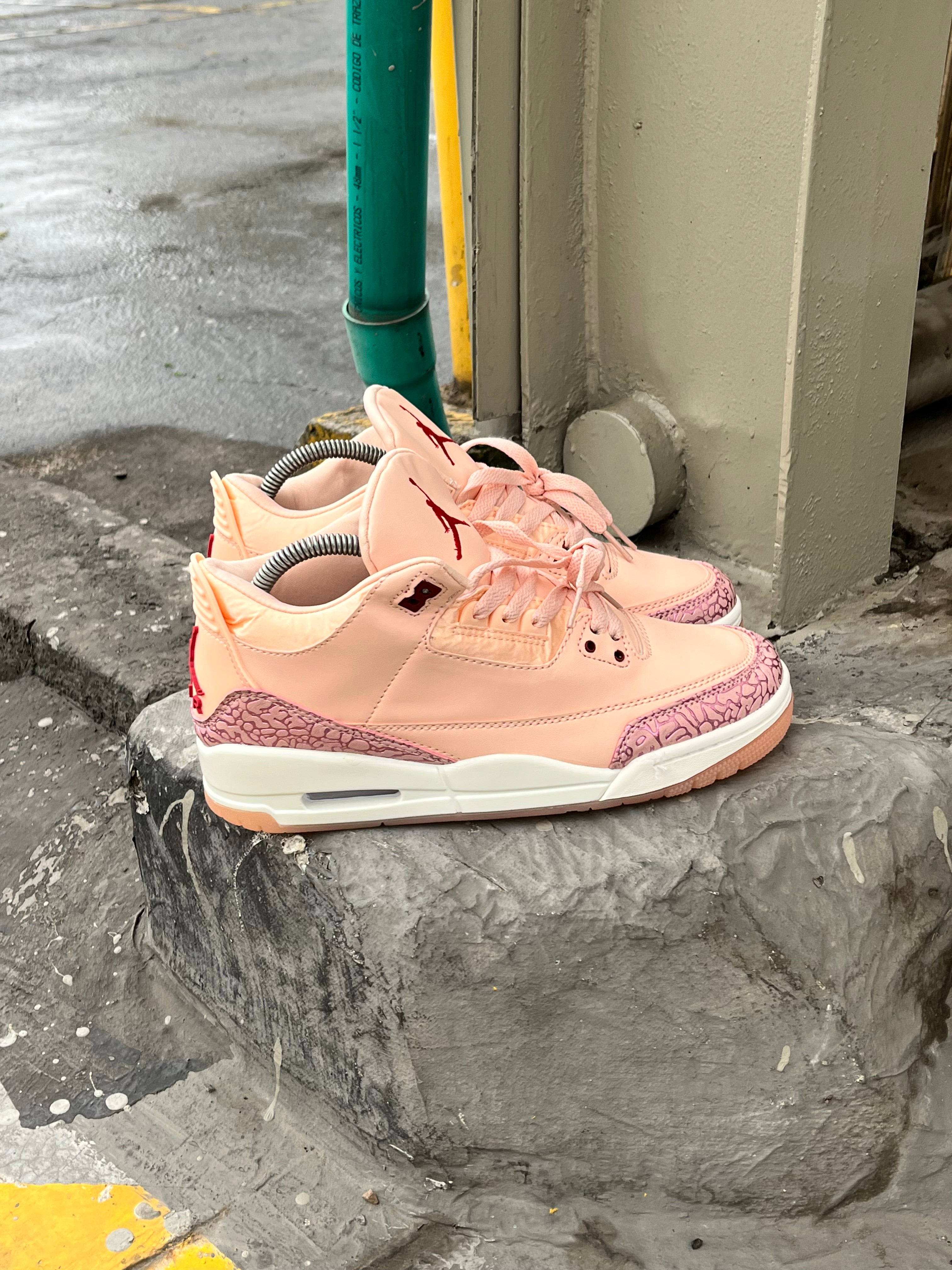 Air Jordan Retro 3 “Valentine’s Day”