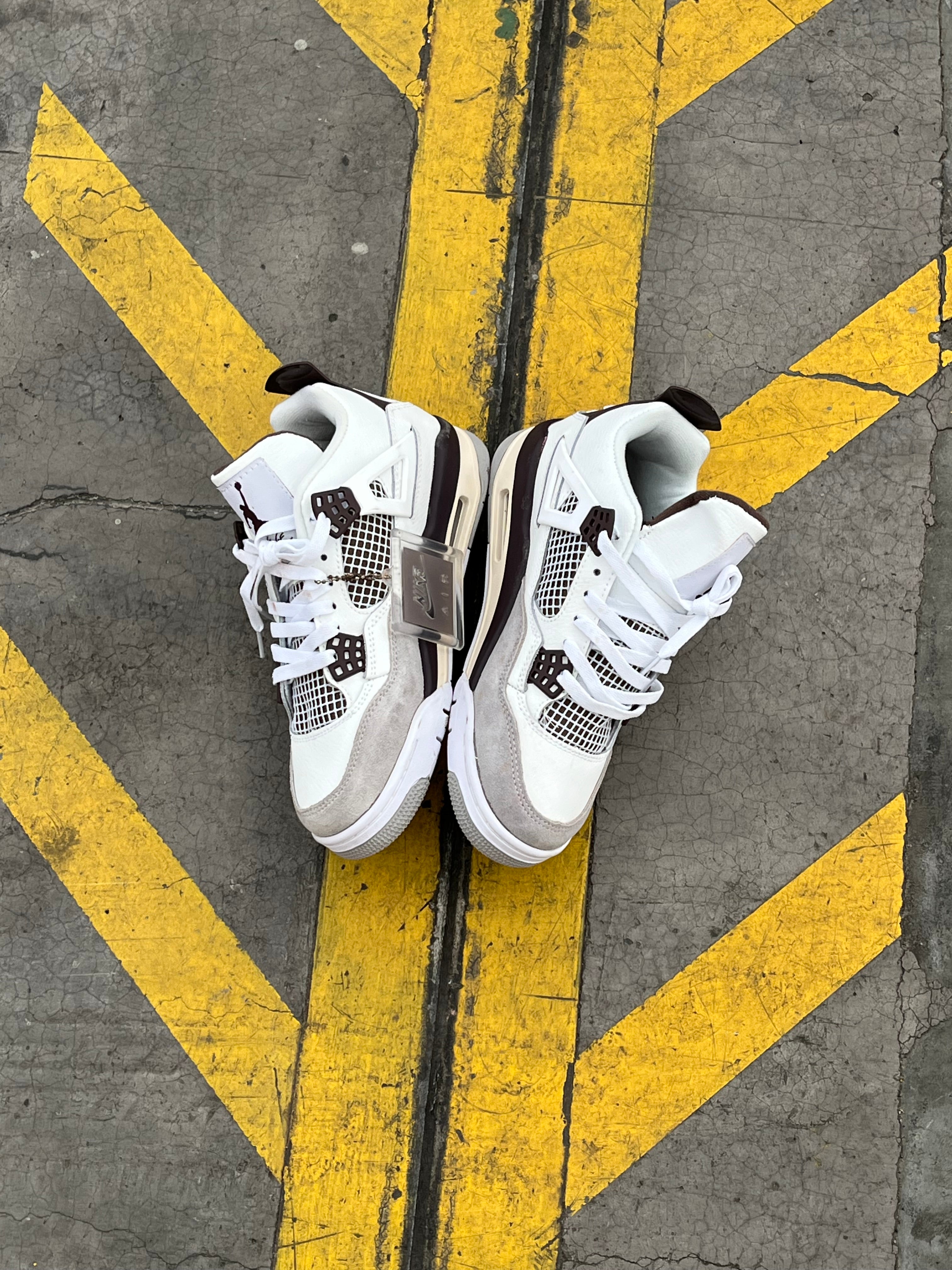 Air Jordan Retro 4