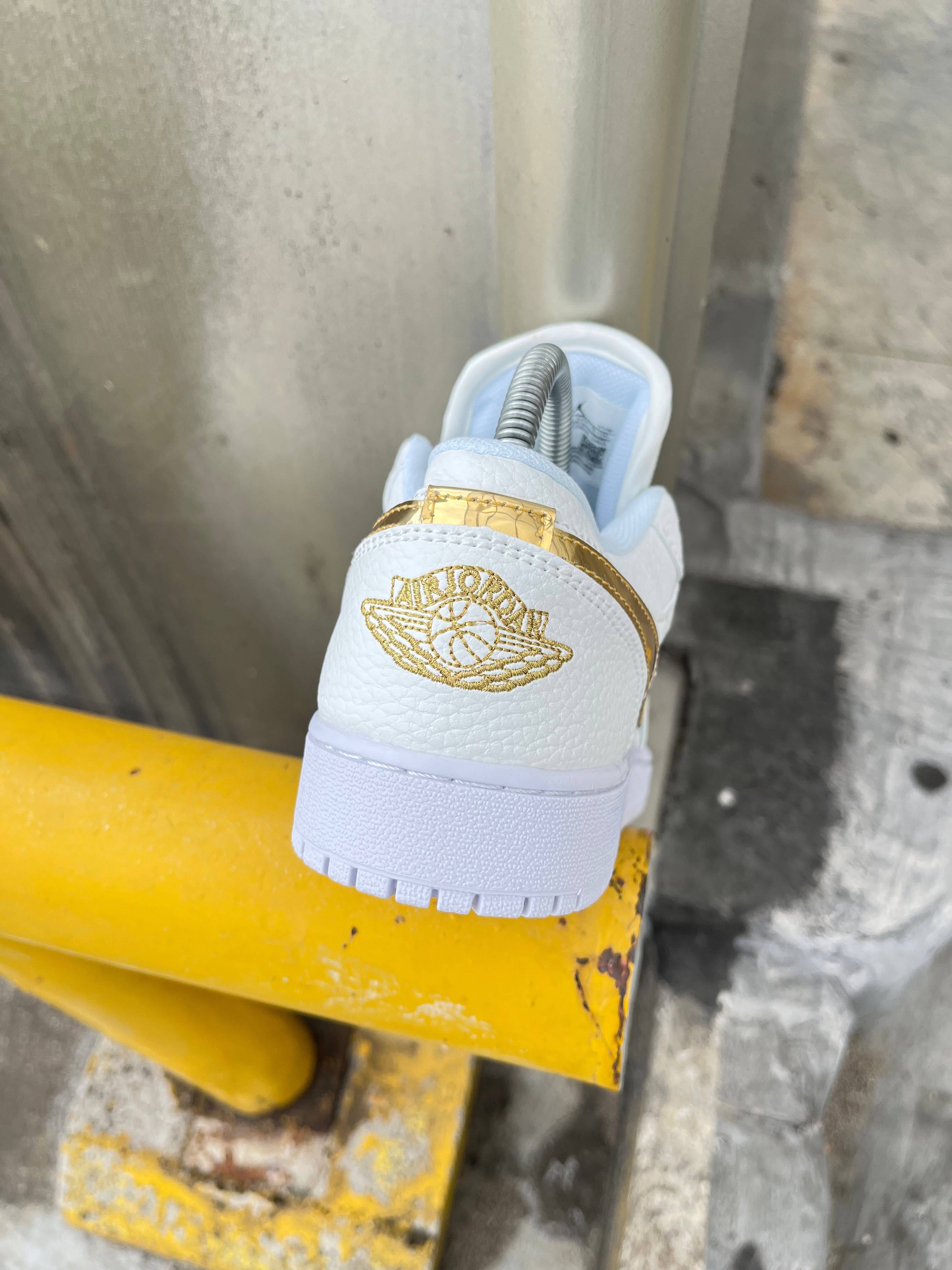 Air Jordan Retro 1 Low