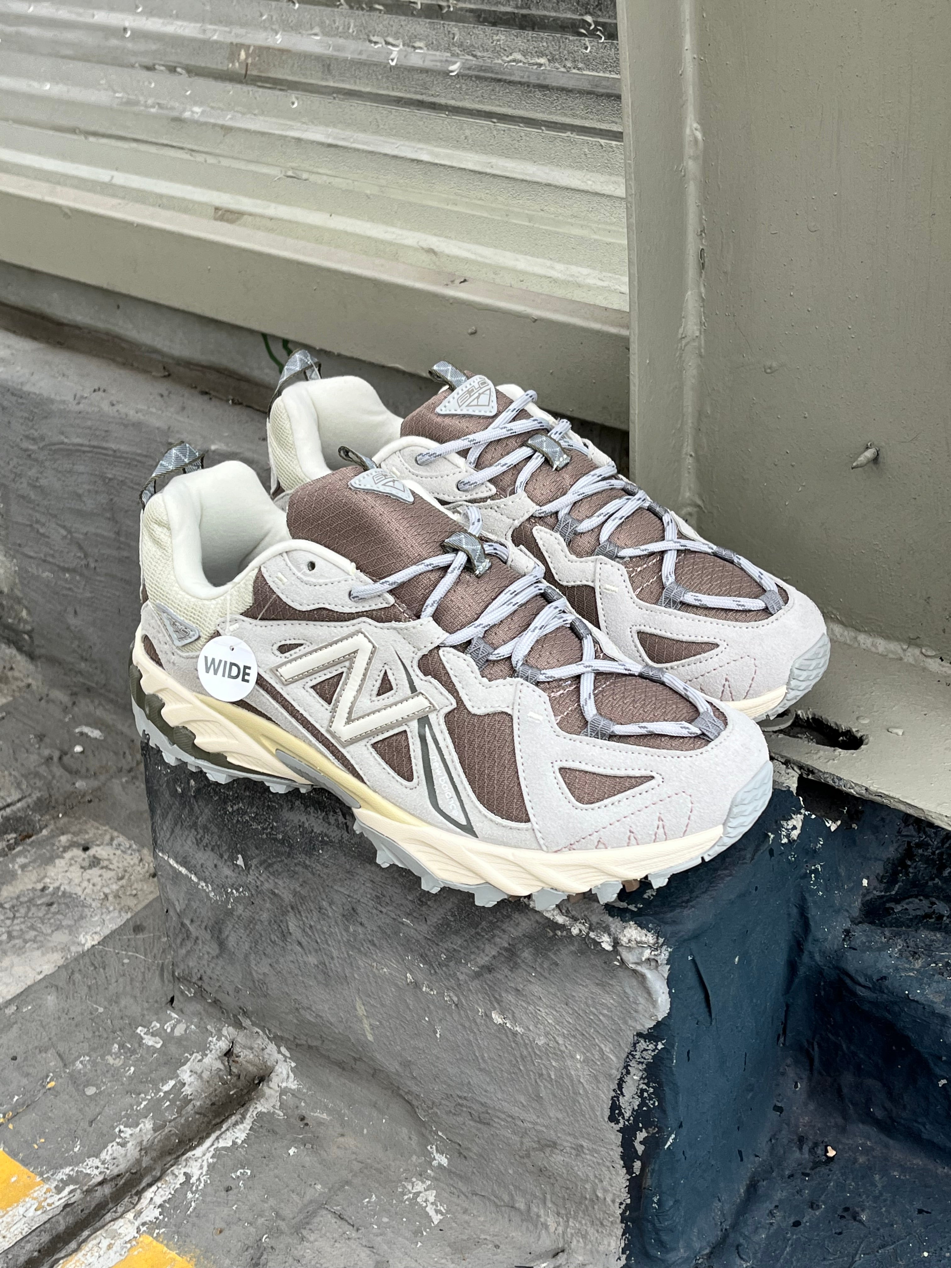 New Balance 610