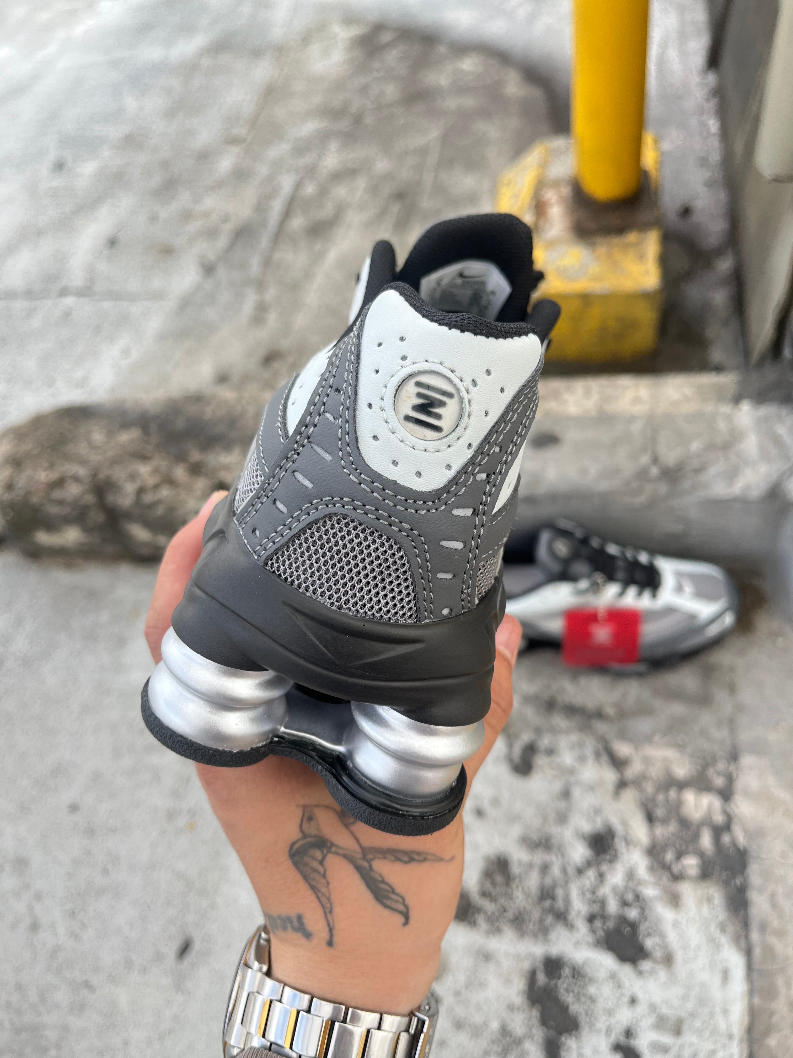 Nike Shox Ride 2 Supreme