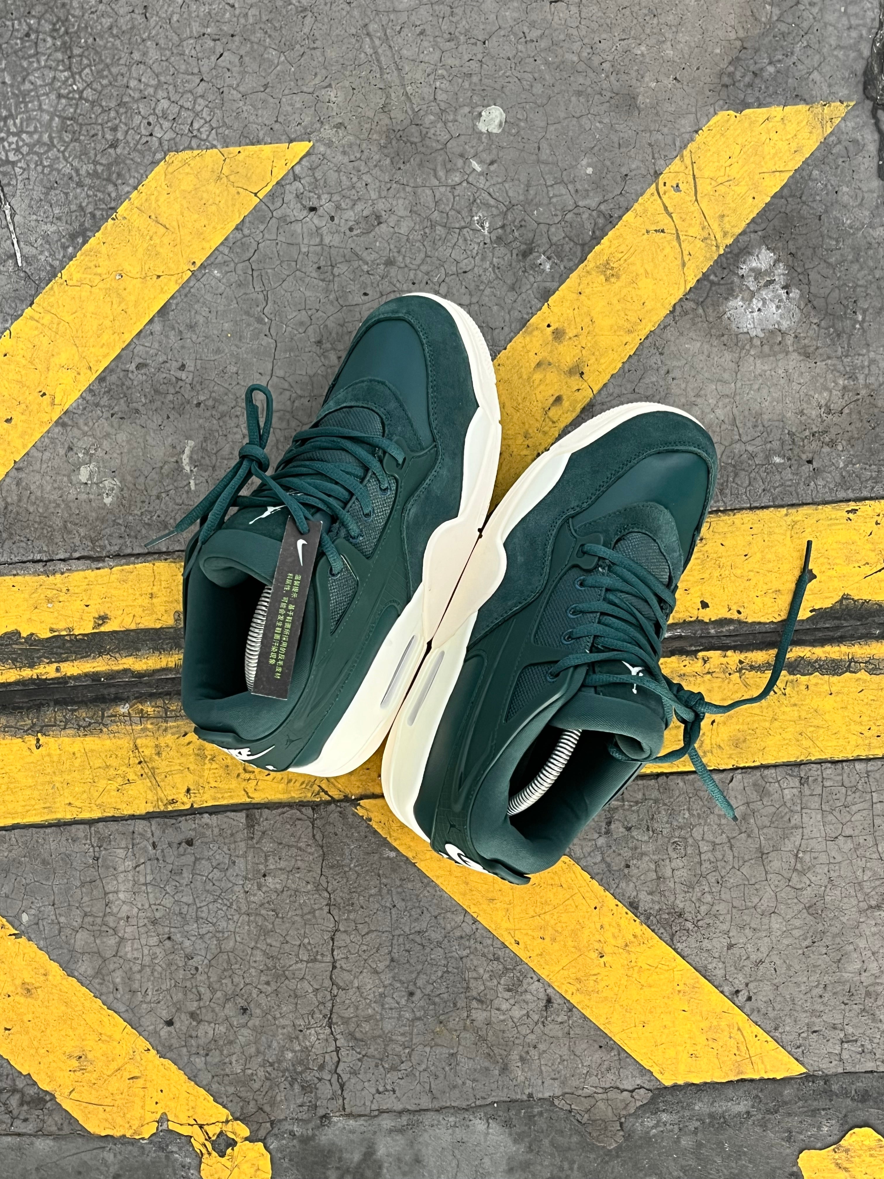 Air Jordan Retro 4 RM