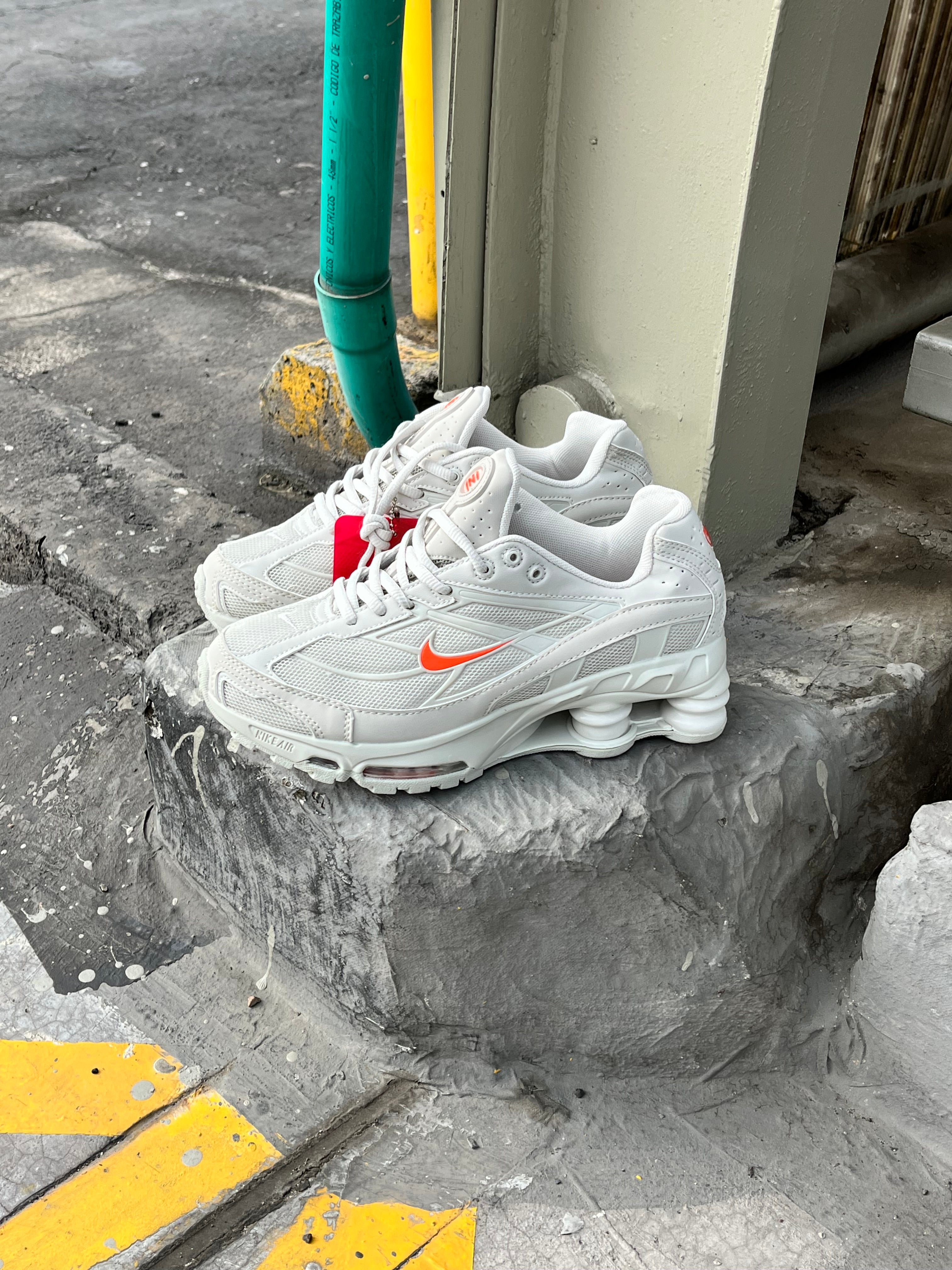 Nike Shox Ride 2 SP Supreme
