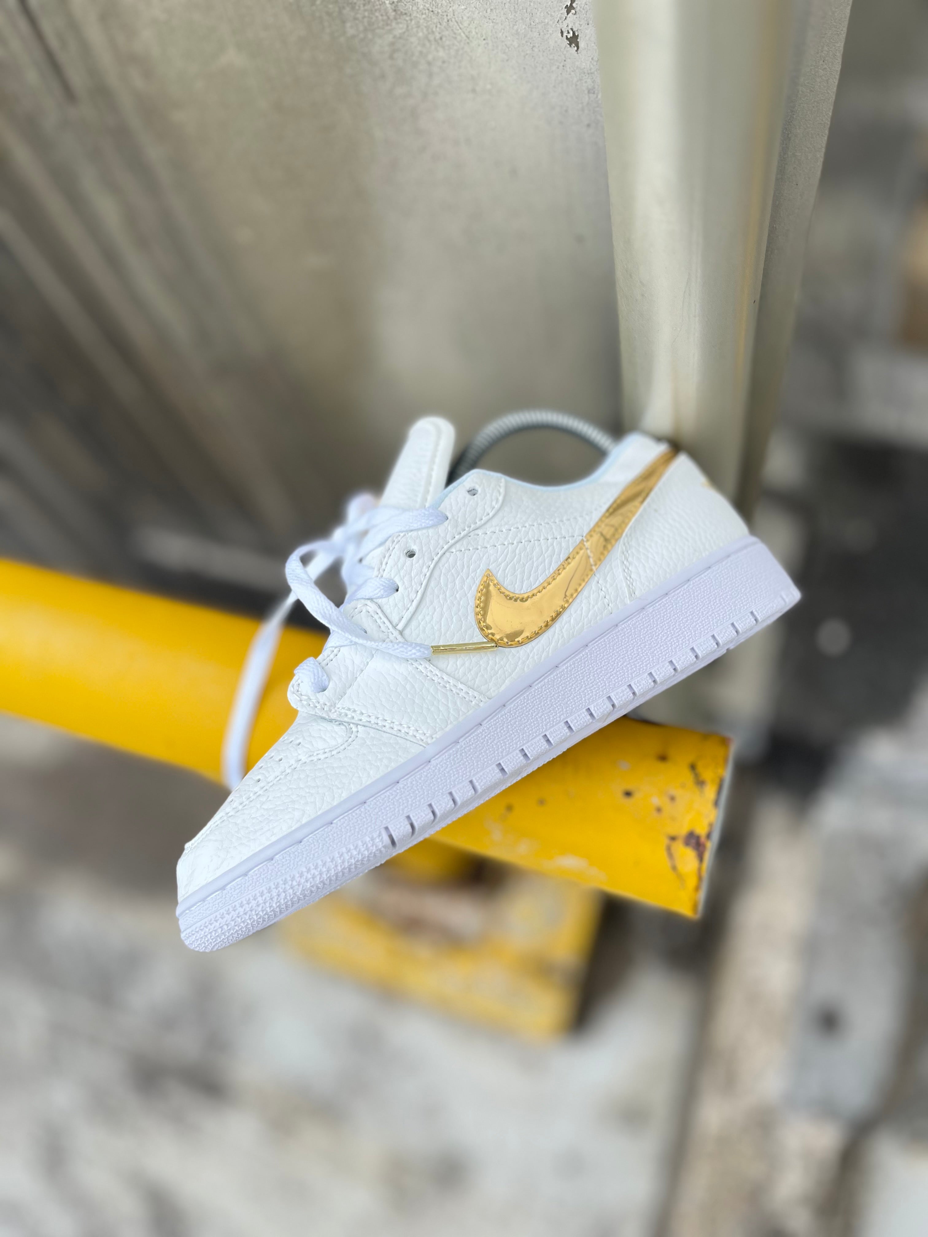 Air Jordan Retro 1 Low