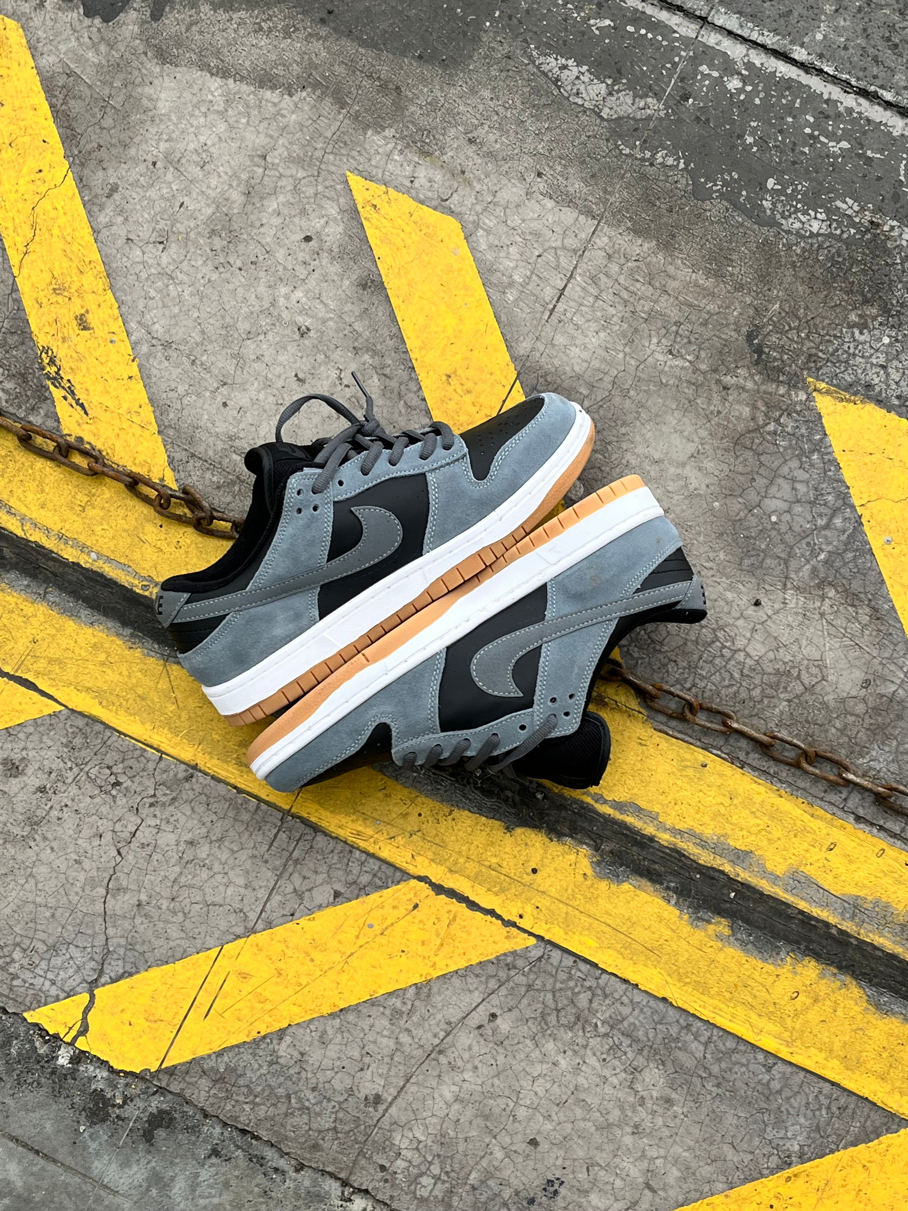 Nike Sb Dunk Low Dark Smoke Grey