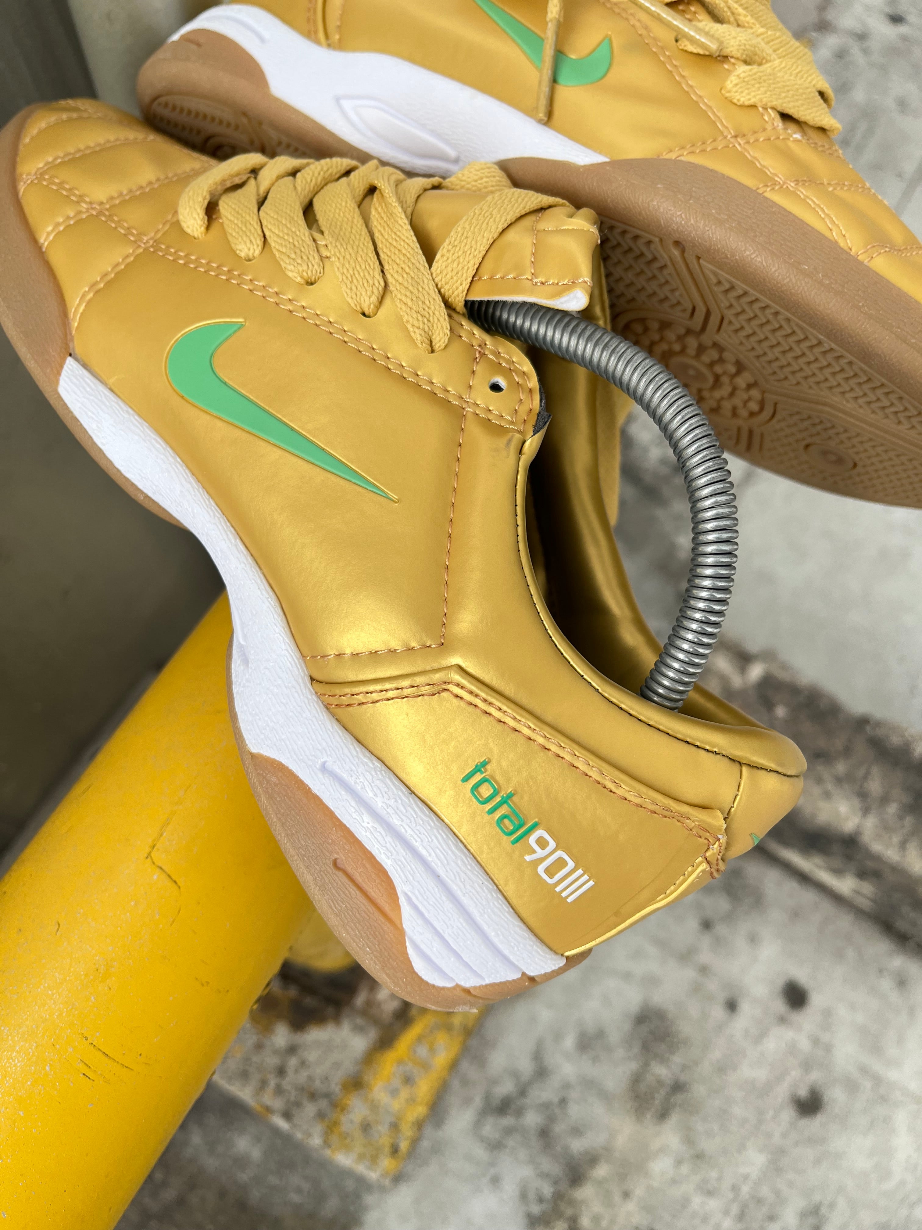 Nike Total 90