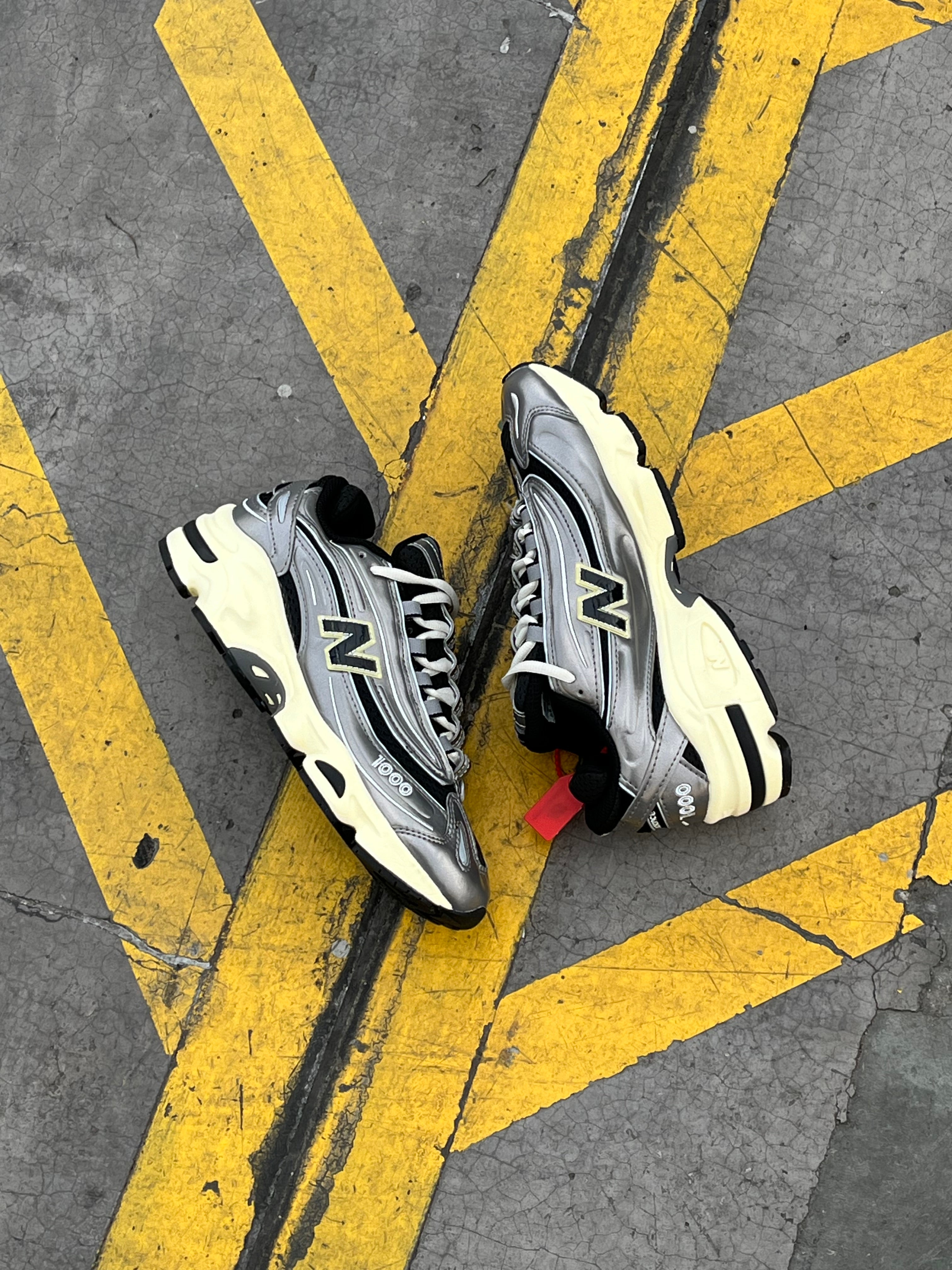 New Balance 1000 Silver Metallic