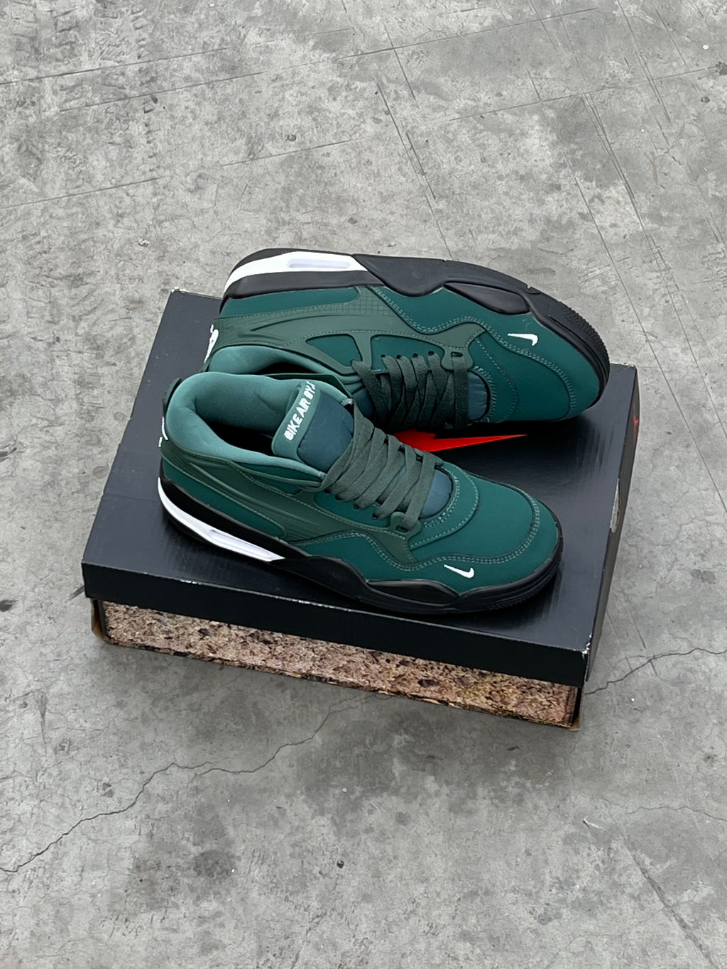 Air Jordan 4 RM SP Nigel Sylvester Grandma’s Driveway