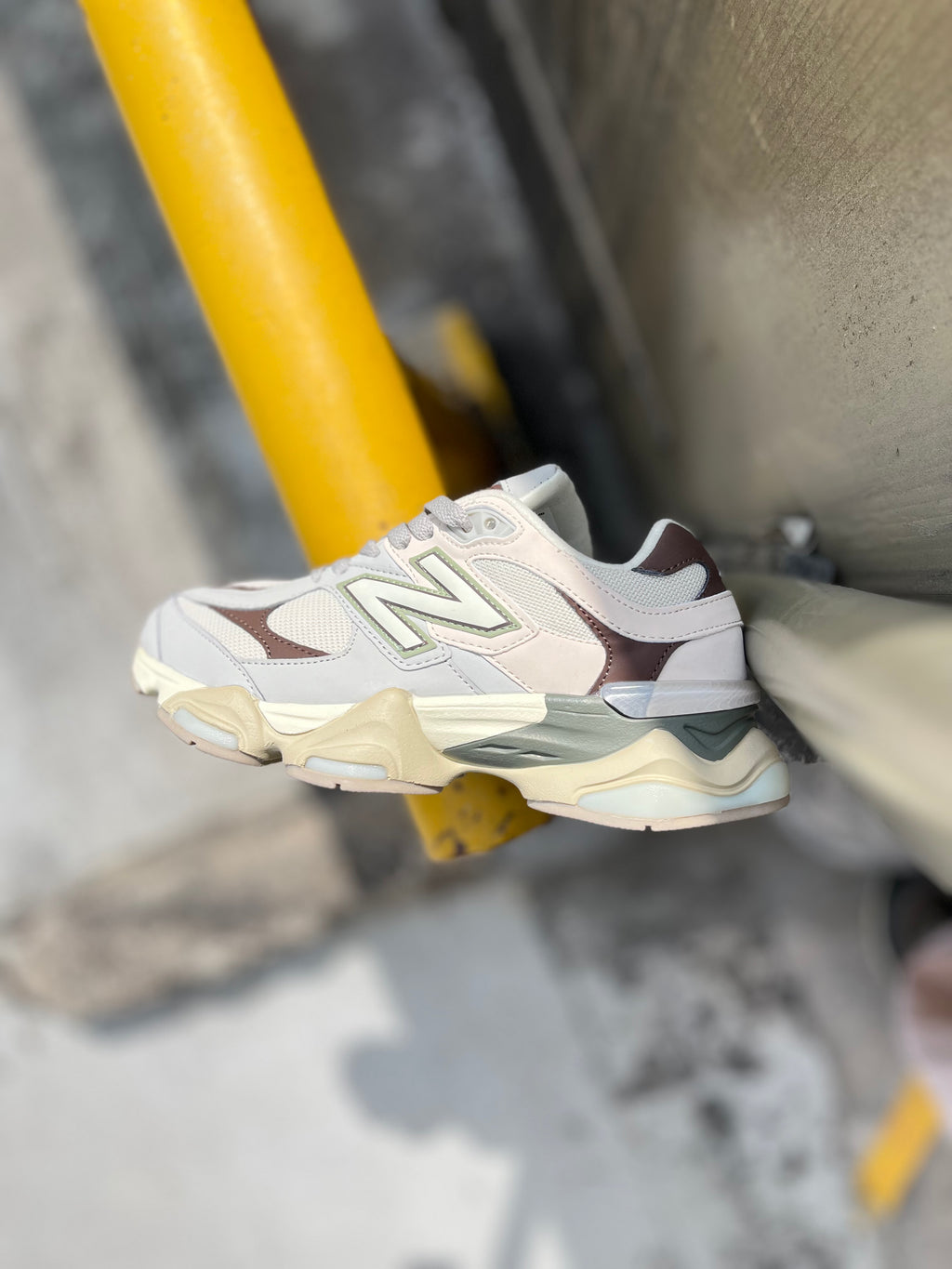 New Balance 9060