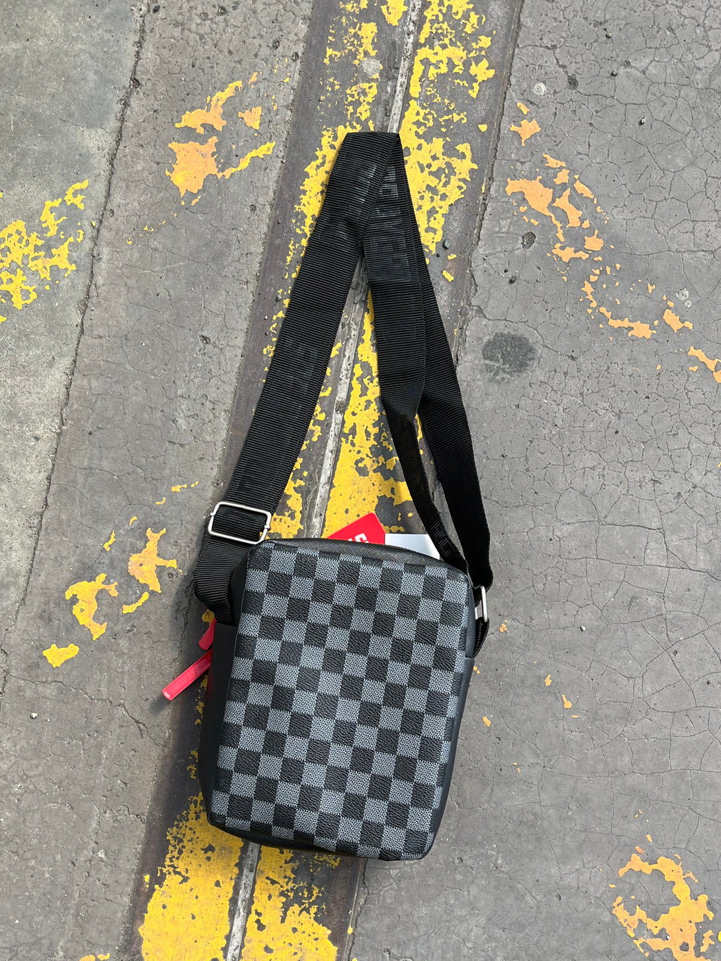 Carriel Sprayground