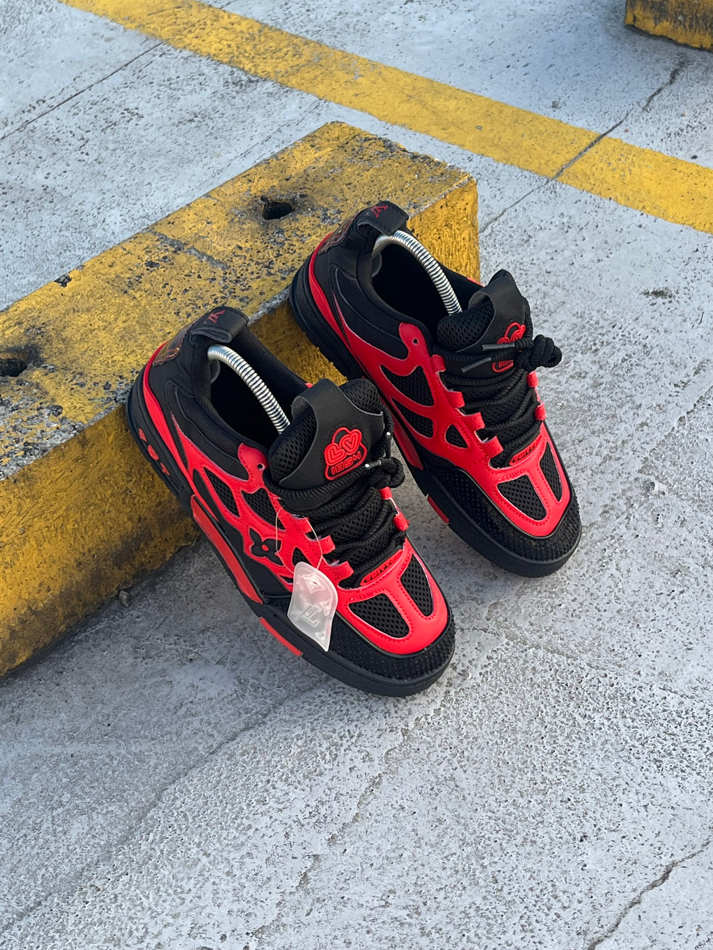 Louis Vuitton Skate LV