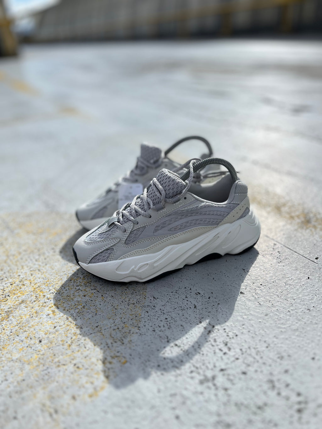 Adidas Yeezy 700