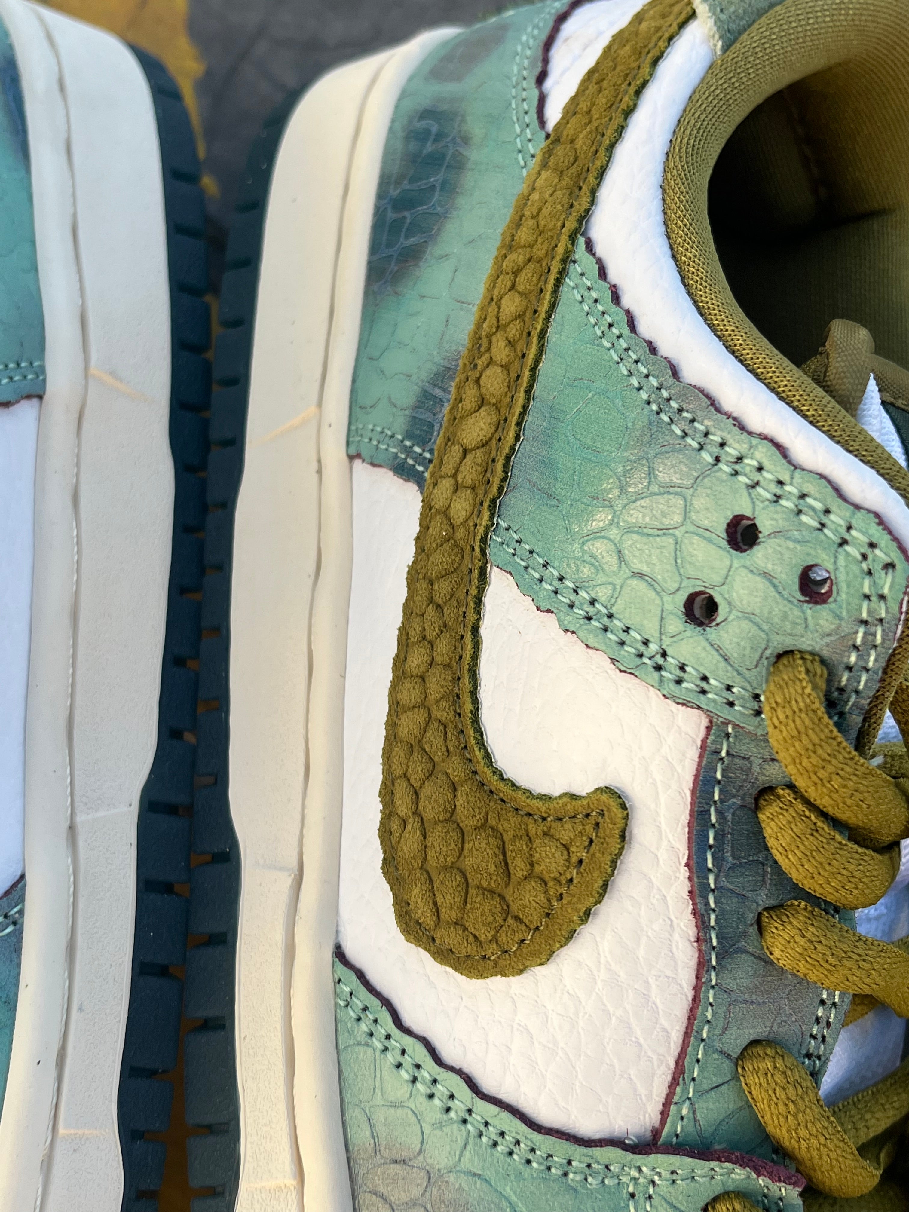 Nike SB Dunk Low Alexis Sablone Chameleon
