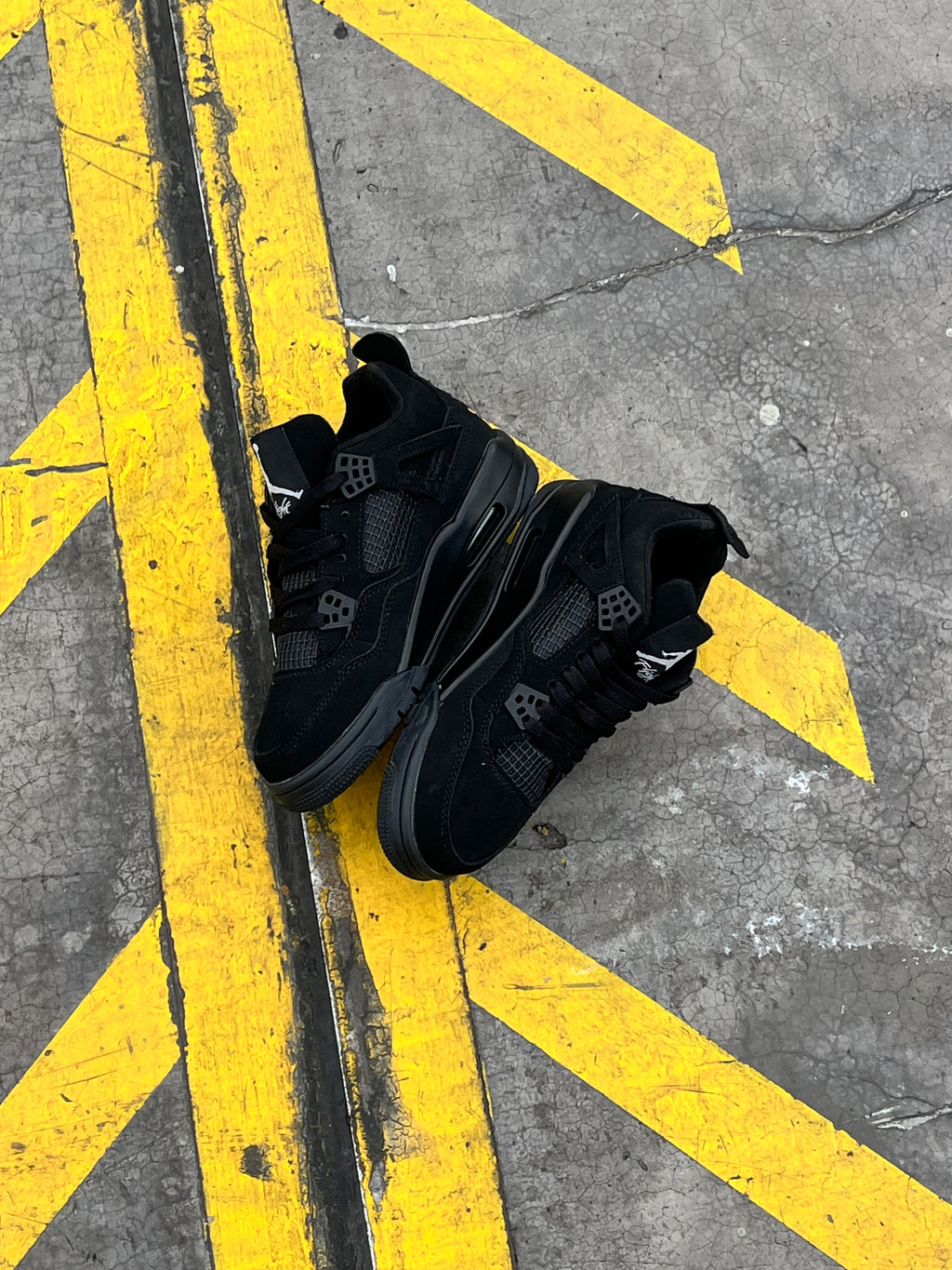 Air Jordan Retro 4 Black Cat